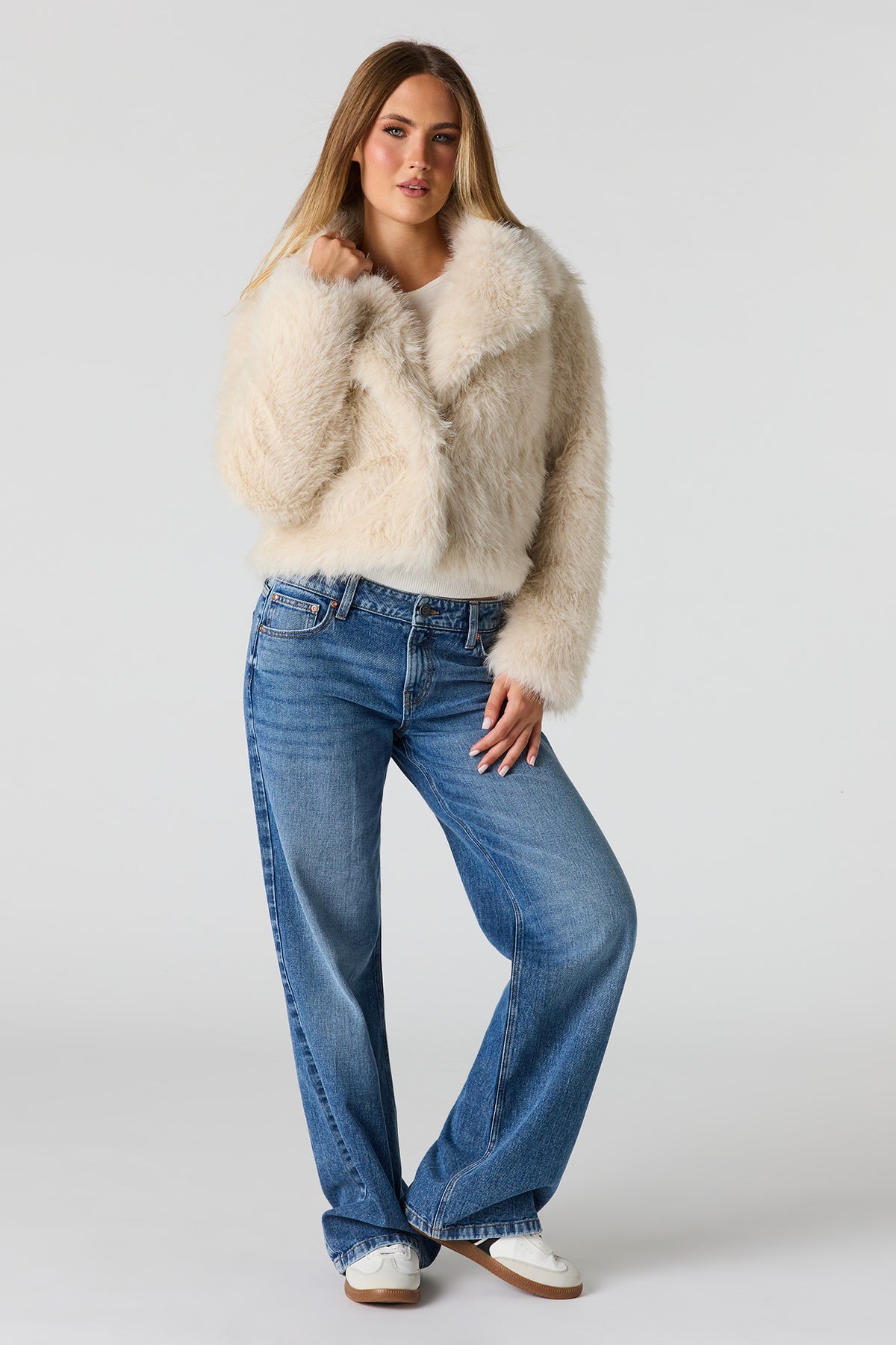 Alt View 3. Faux Fur Collared Jacket - Oatmeal