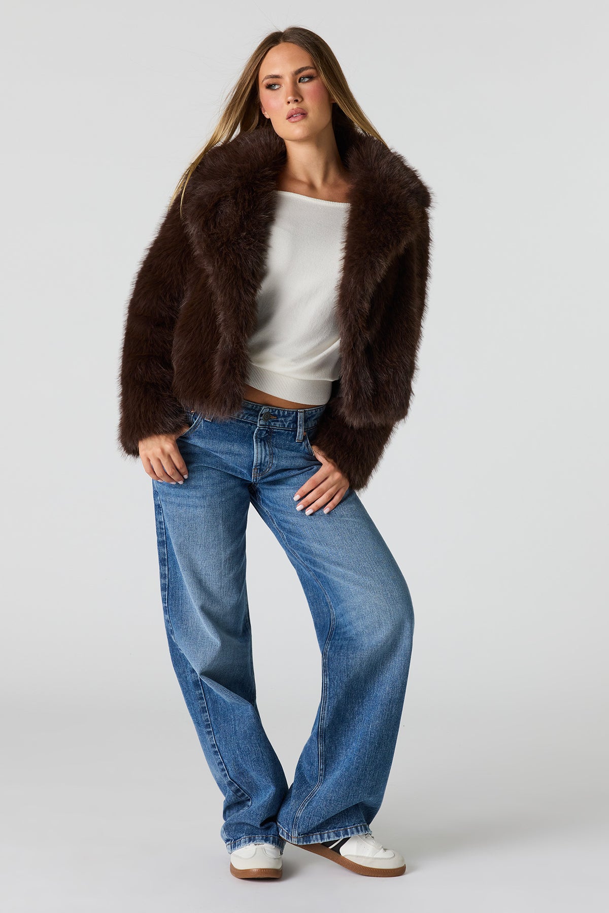 Alt View 3. Faux Fur Collared Jacket - Dark Brown