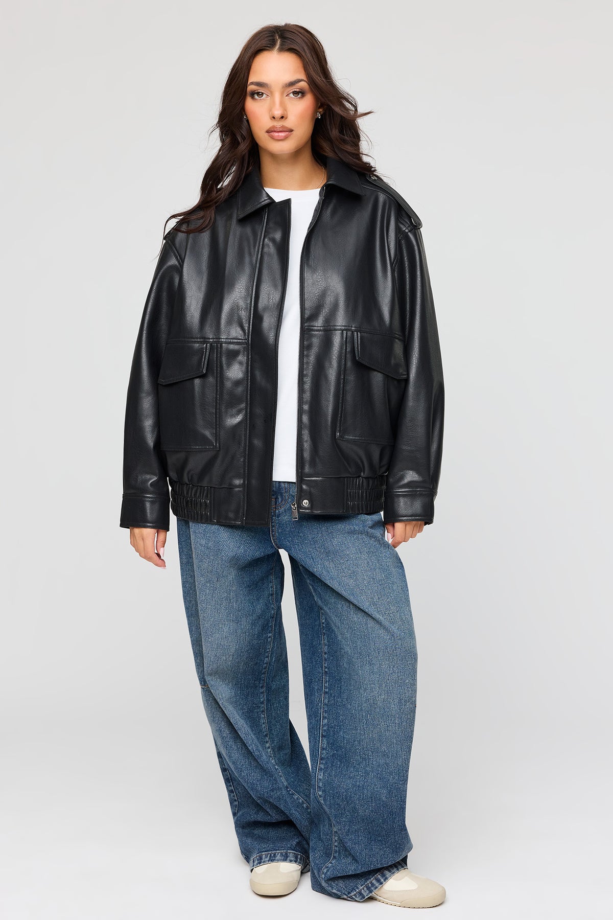 Alt View 3. Oversized Faux Leather Jacket - Black