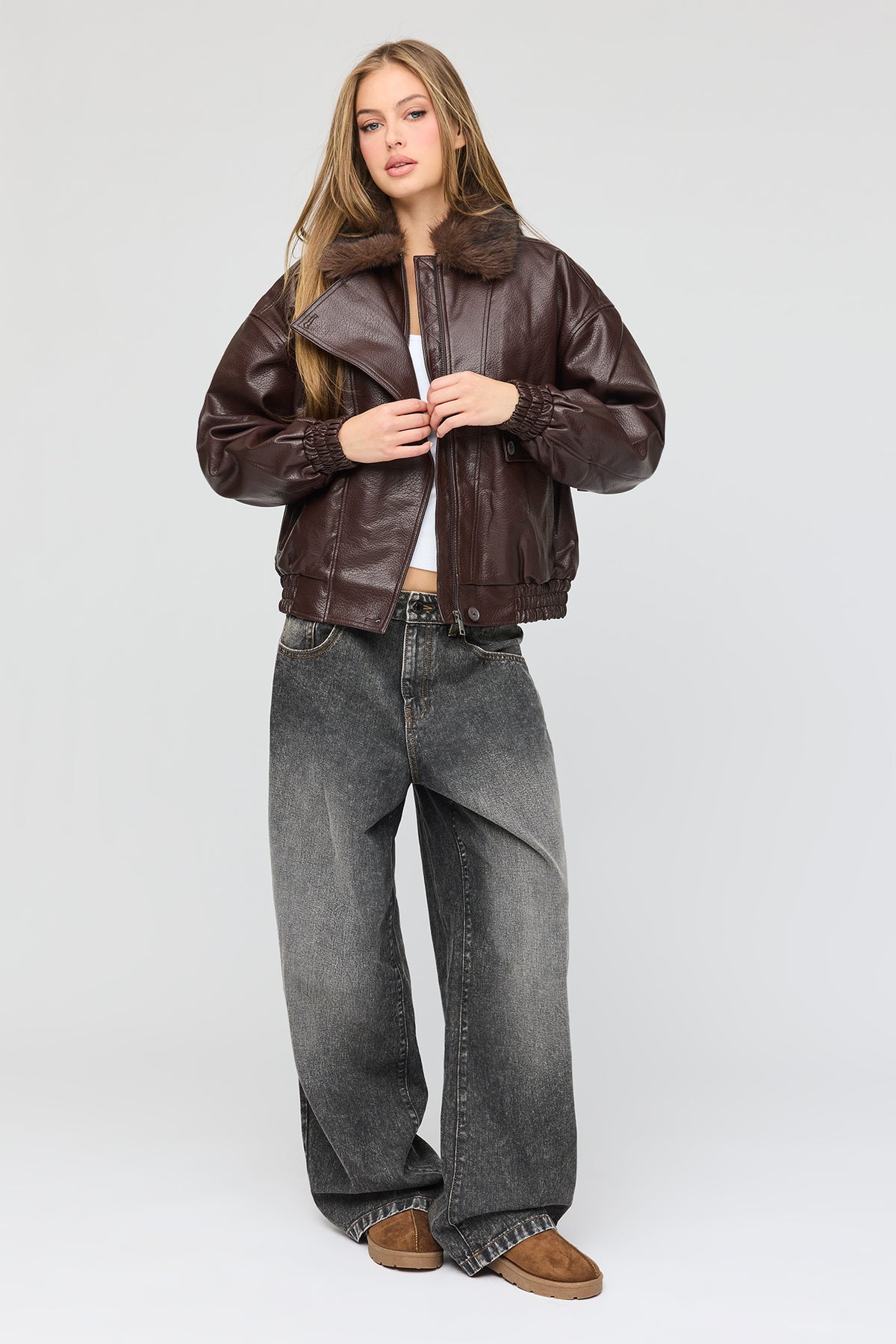 Alt View 3. Oversized Faux Leather Bomber Jacket - Brown