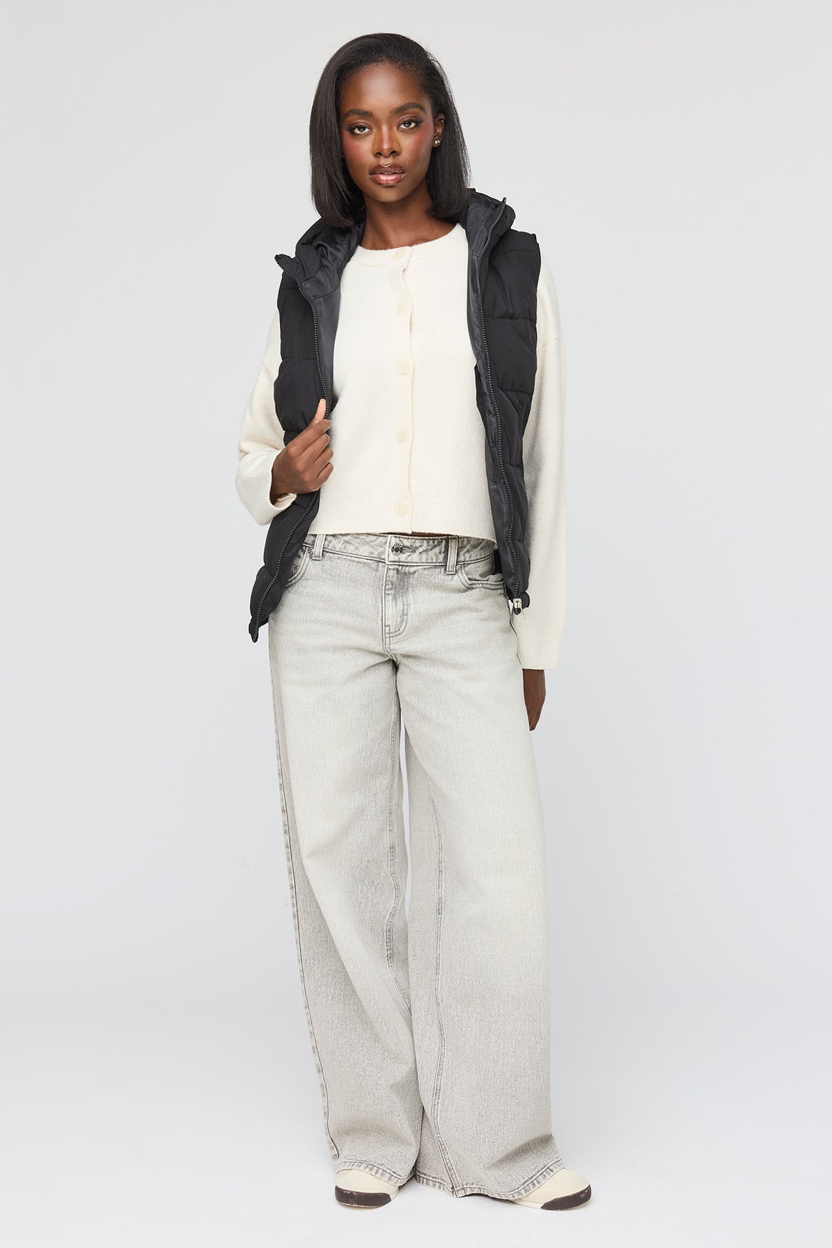 Alt View 3. Hooded Puffer Vest - Black