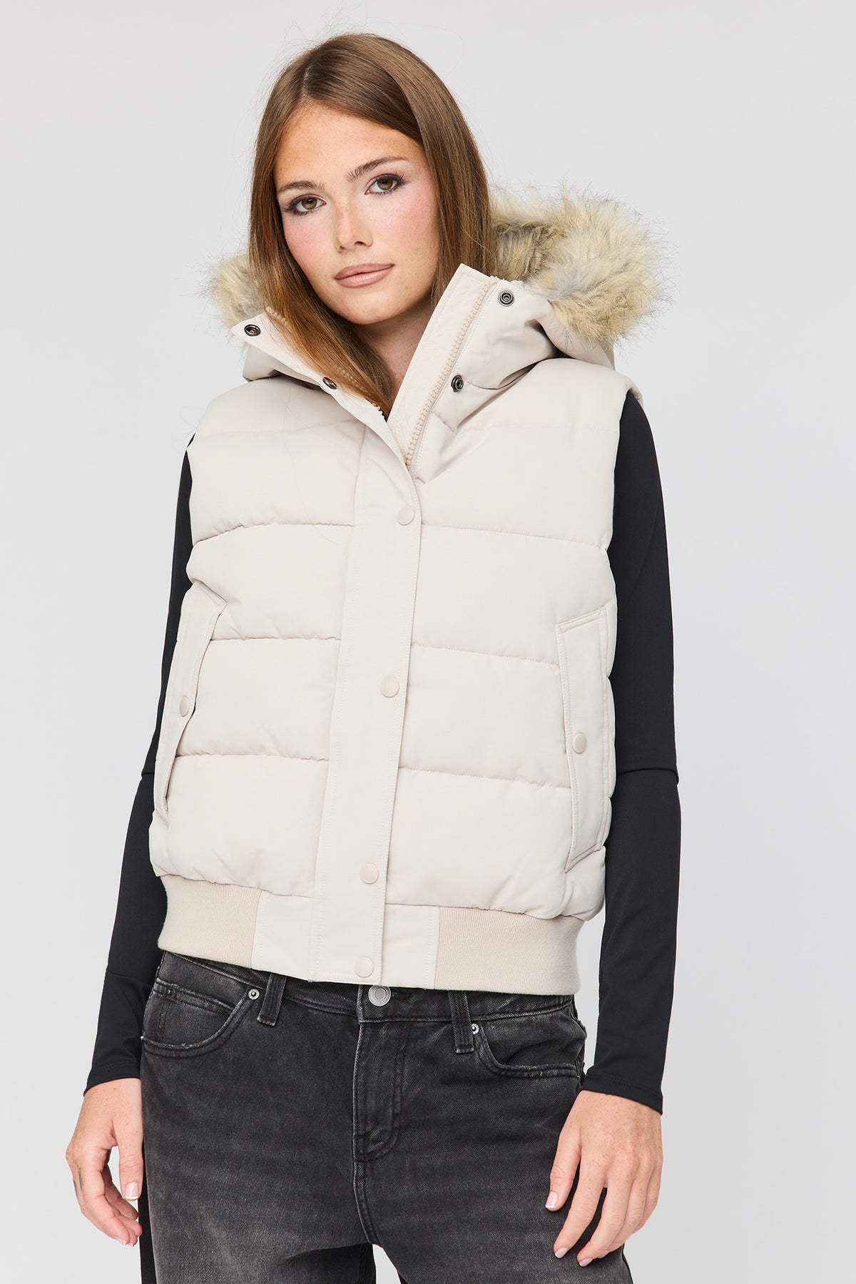 Veste bouffante avec liséré de similifourrure