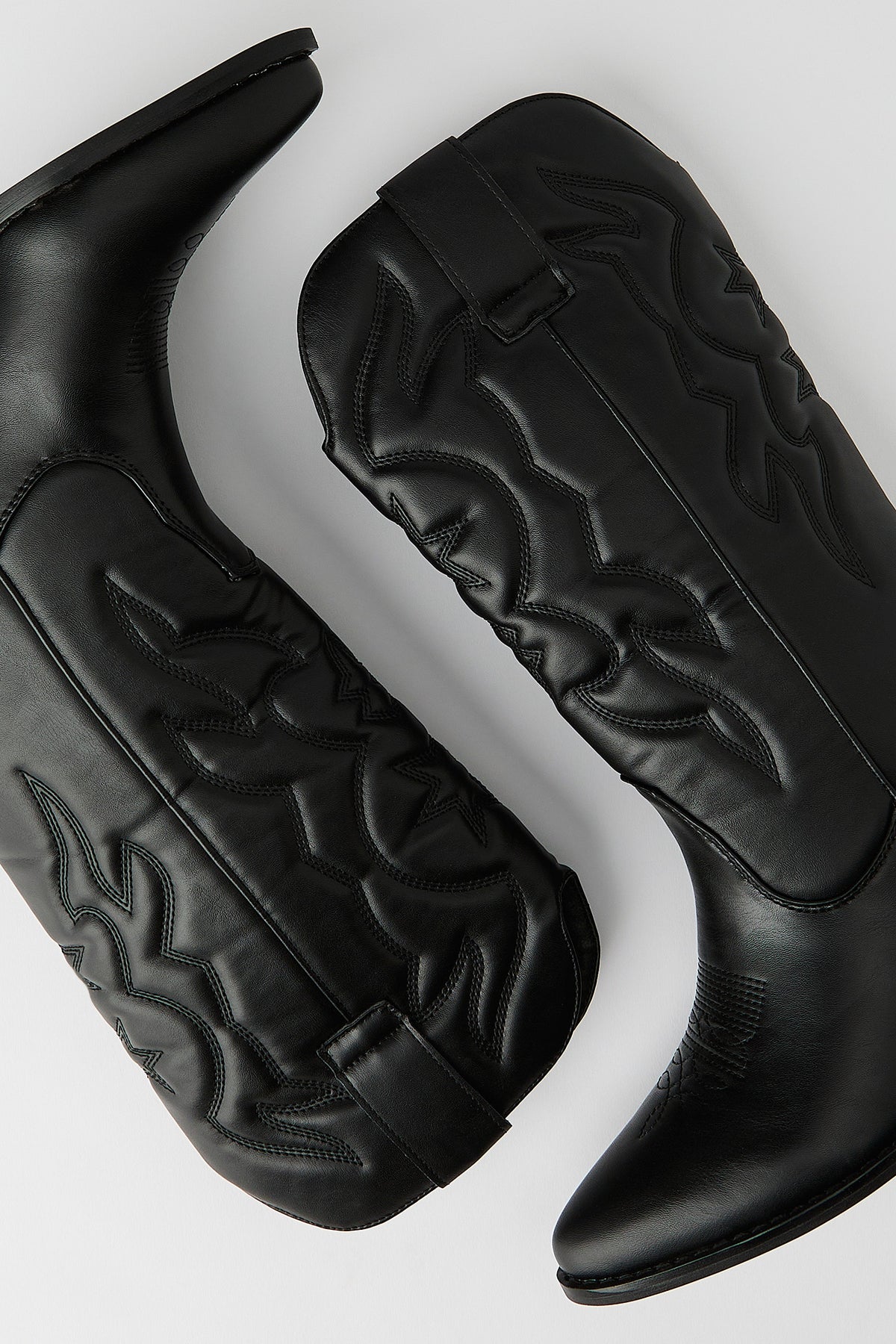 Vue alternative 3. Bottes de cowboy mi-mollet