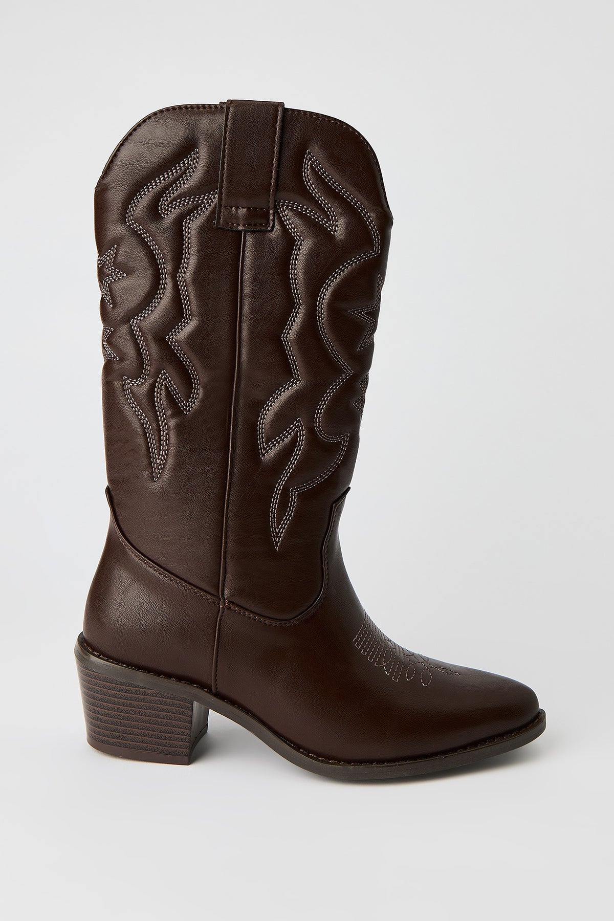Vue alternative 4. Bottes de cowboy mi-mollet