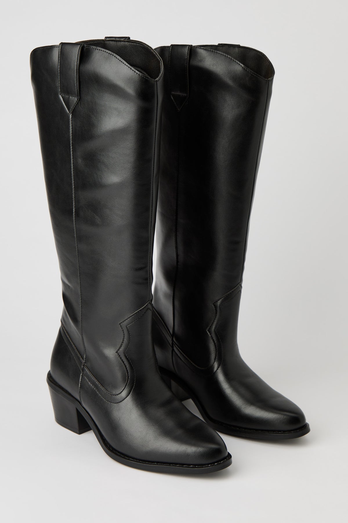 Vue alternative 2. Bottes de cowboy au genou