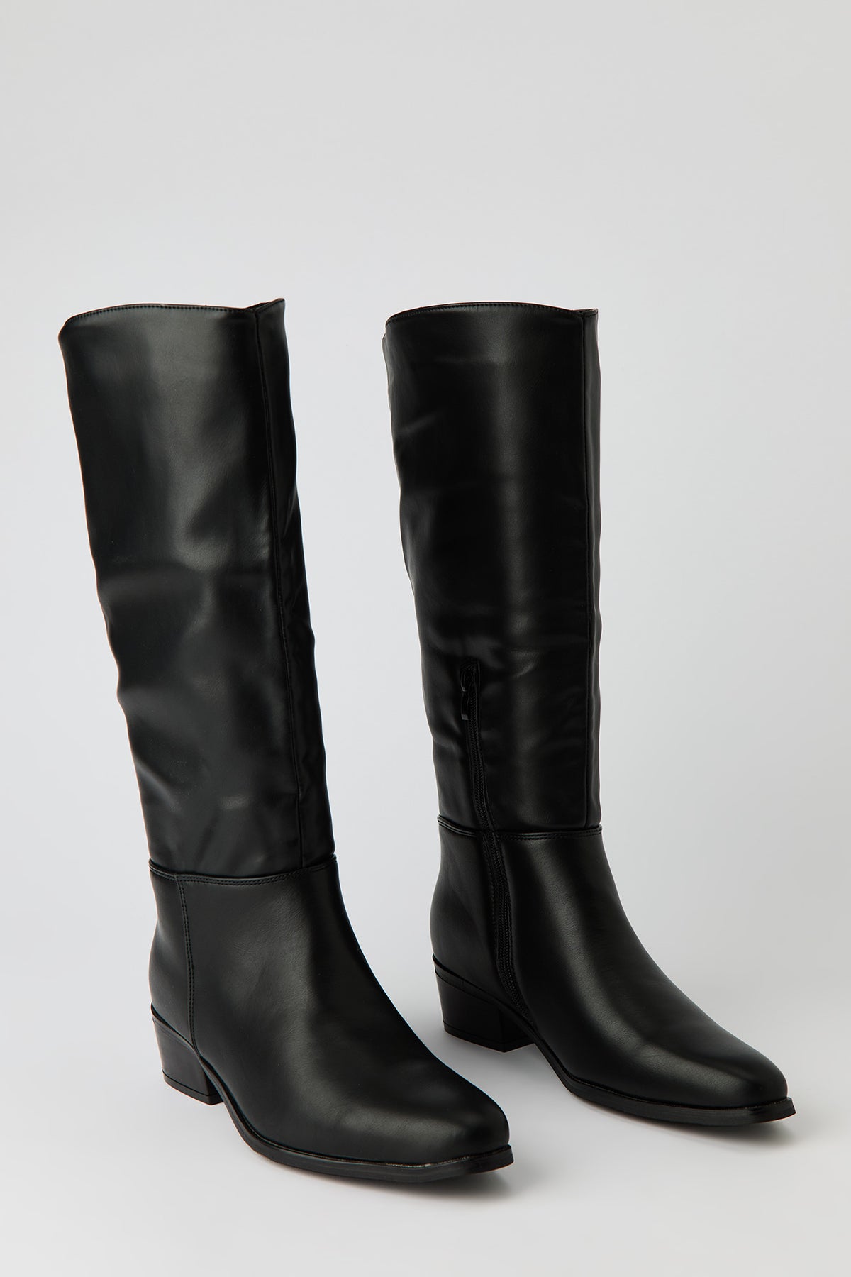 Vue alternative 2. Bottes au genou en similicuir