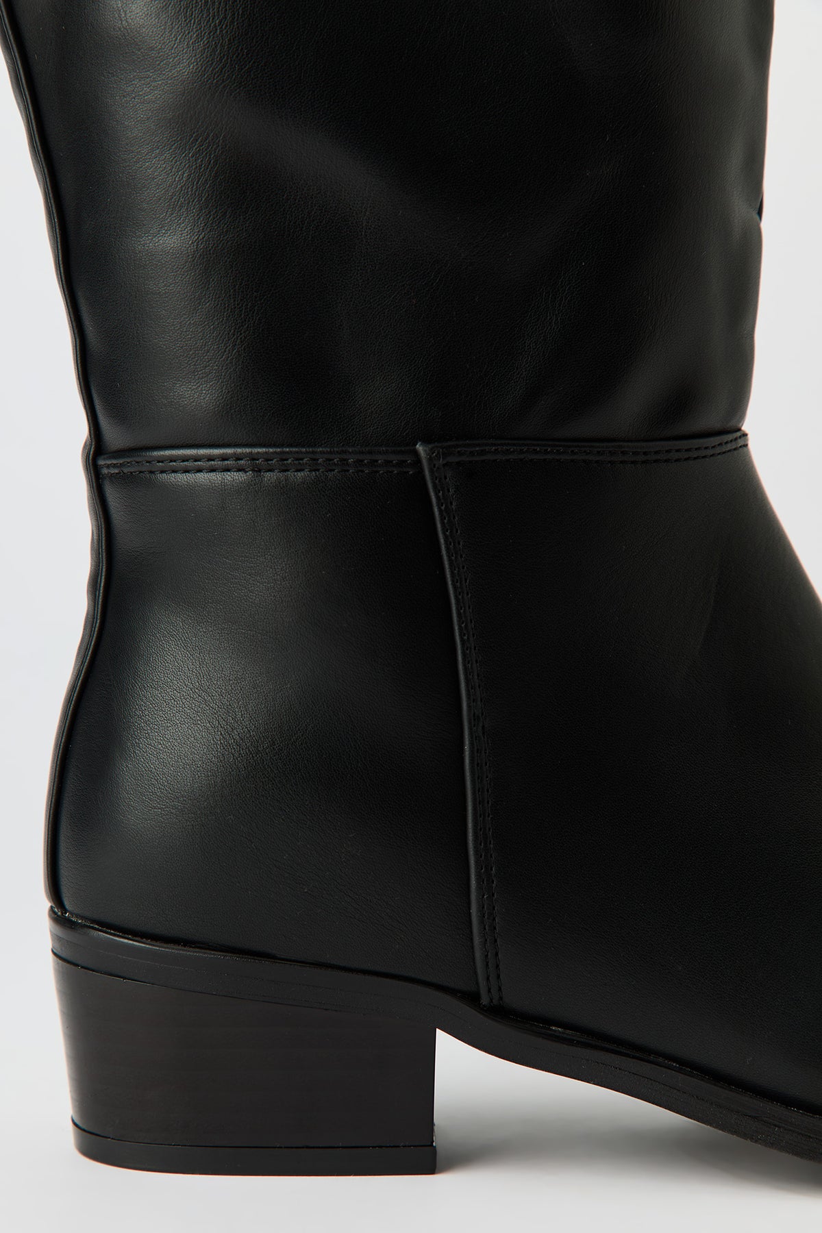 Vue alternative 3. Bottes au genou en similicuir