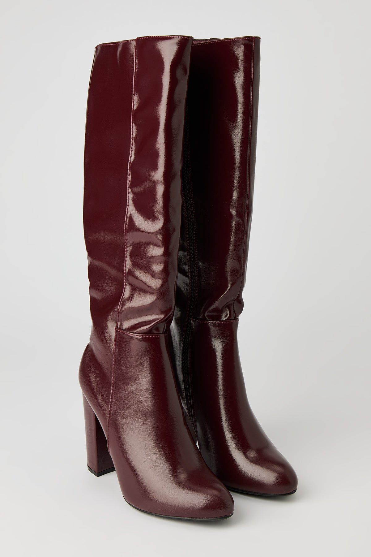 Vue alternative 2. Bottes au genou à talons hauts en similicuir
