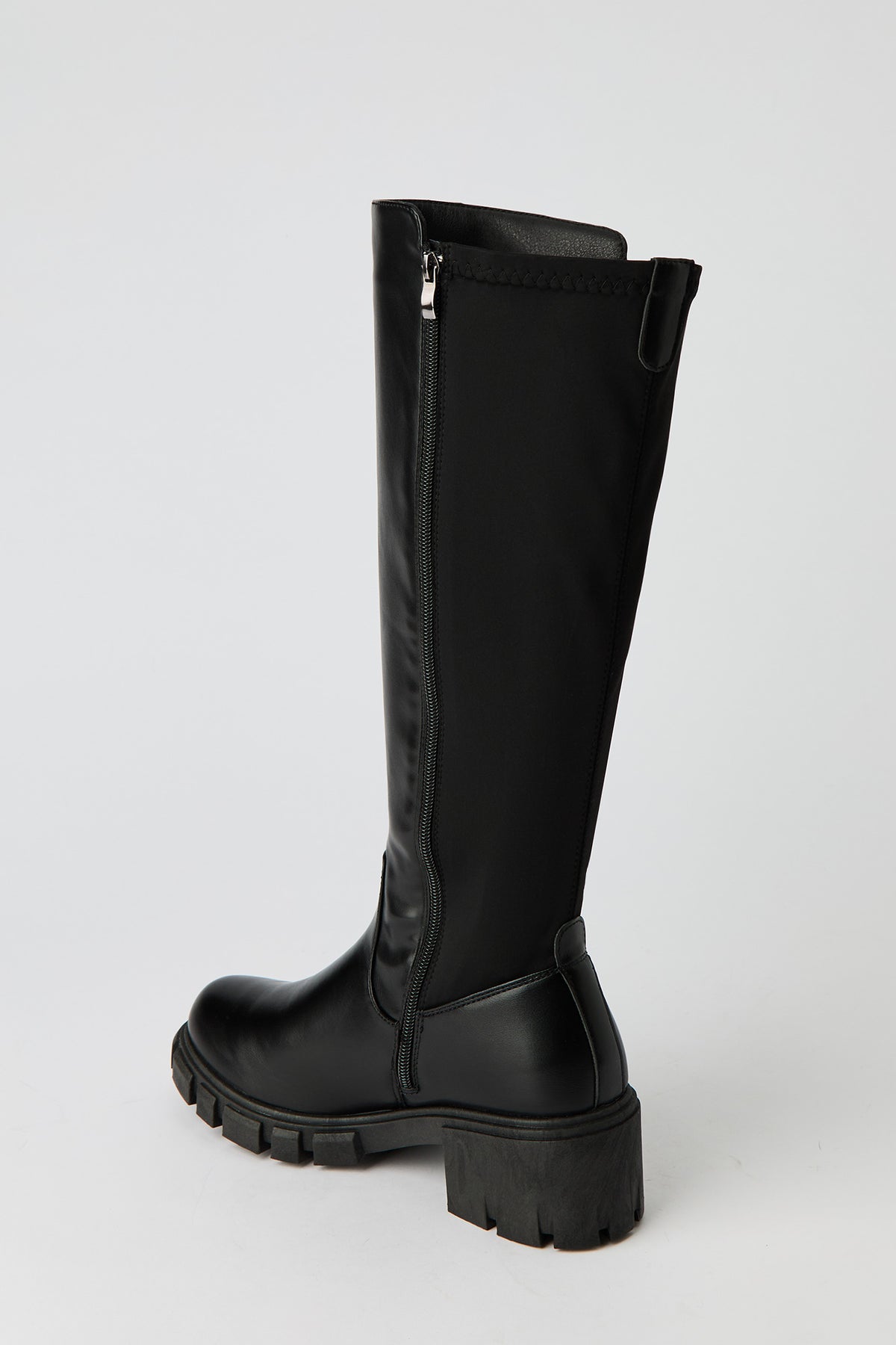 Vue alternative 4. Bottes au genou