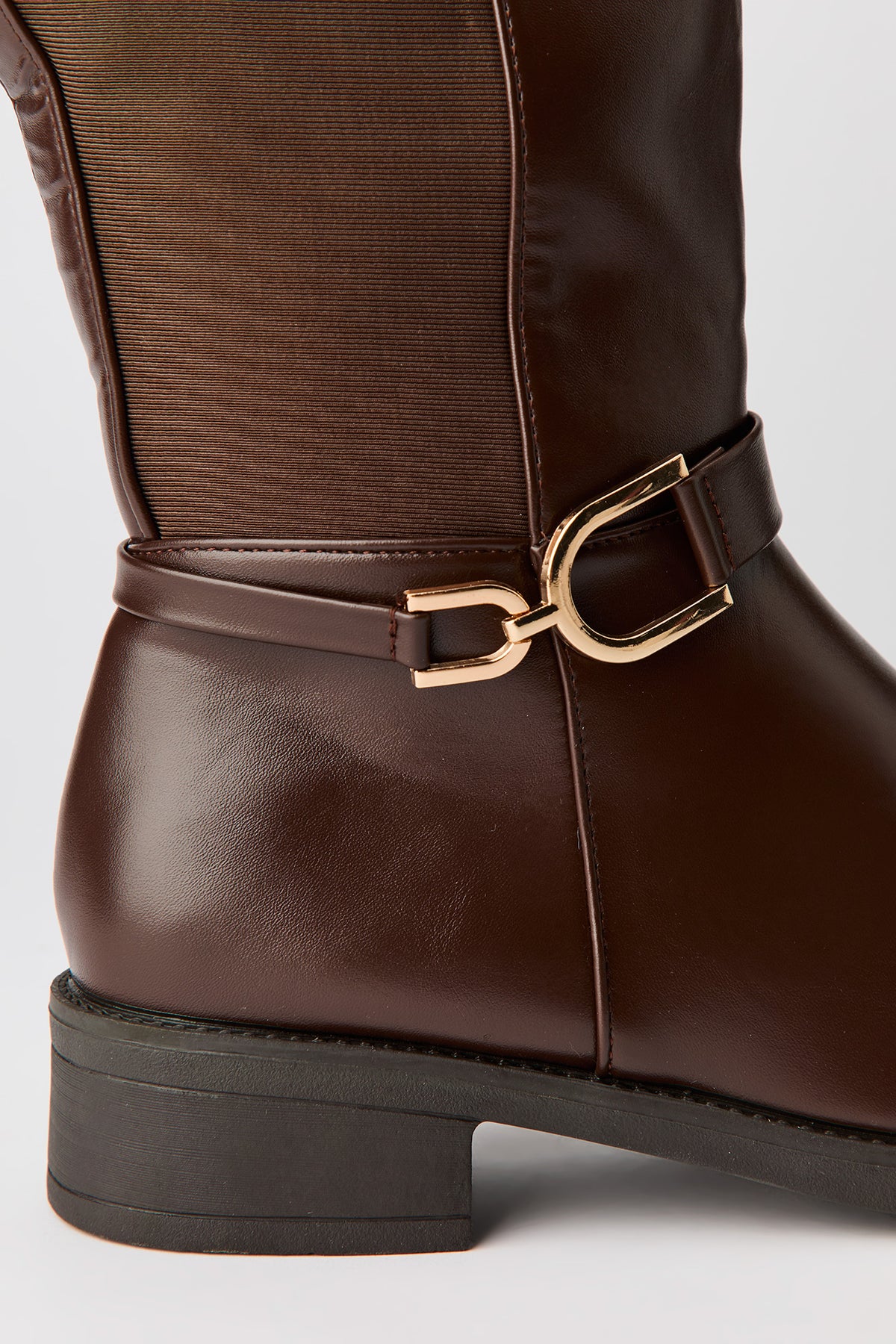 Vue alternative 3. Bottes au genou en similicuir