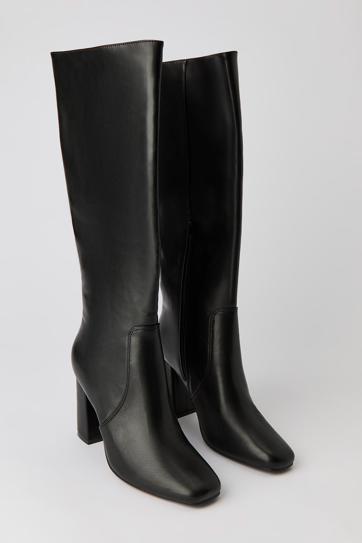 Vue alternative 2. Bottes au genou à talon bloc en similicuir