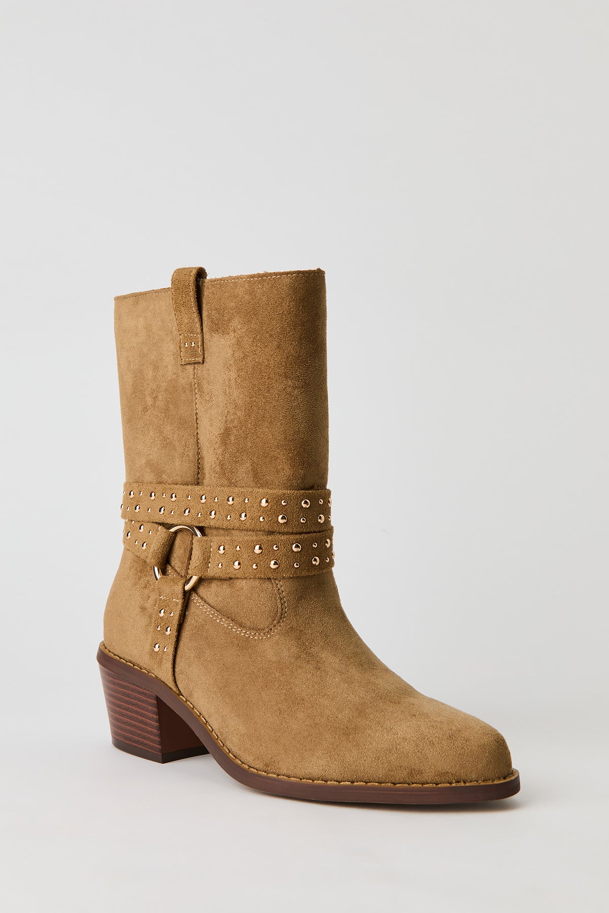 Vue alternative 2. Bottes en similisuède avec bride cloutée