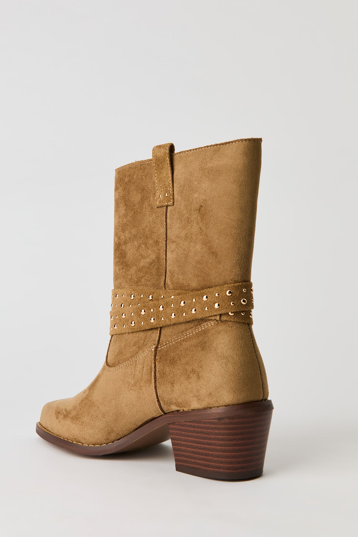 Vue alternative 3. Bottes en similisuède avec bride cloutée