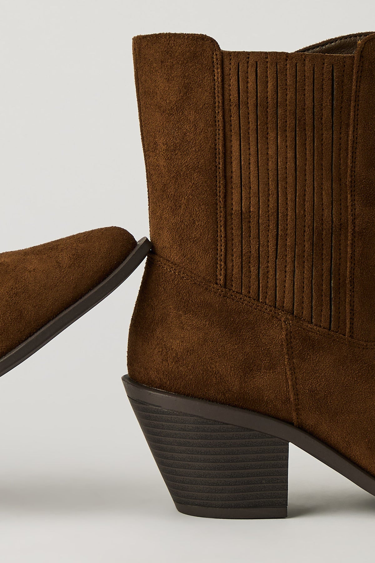 Vue alternative 3. Bottes Western à talons hauts