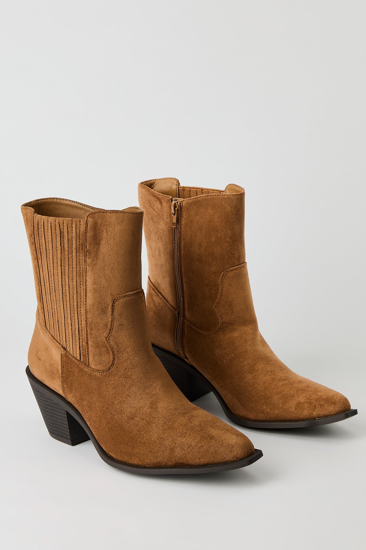 Vue alternative 2. Bottes Western à talons hauts