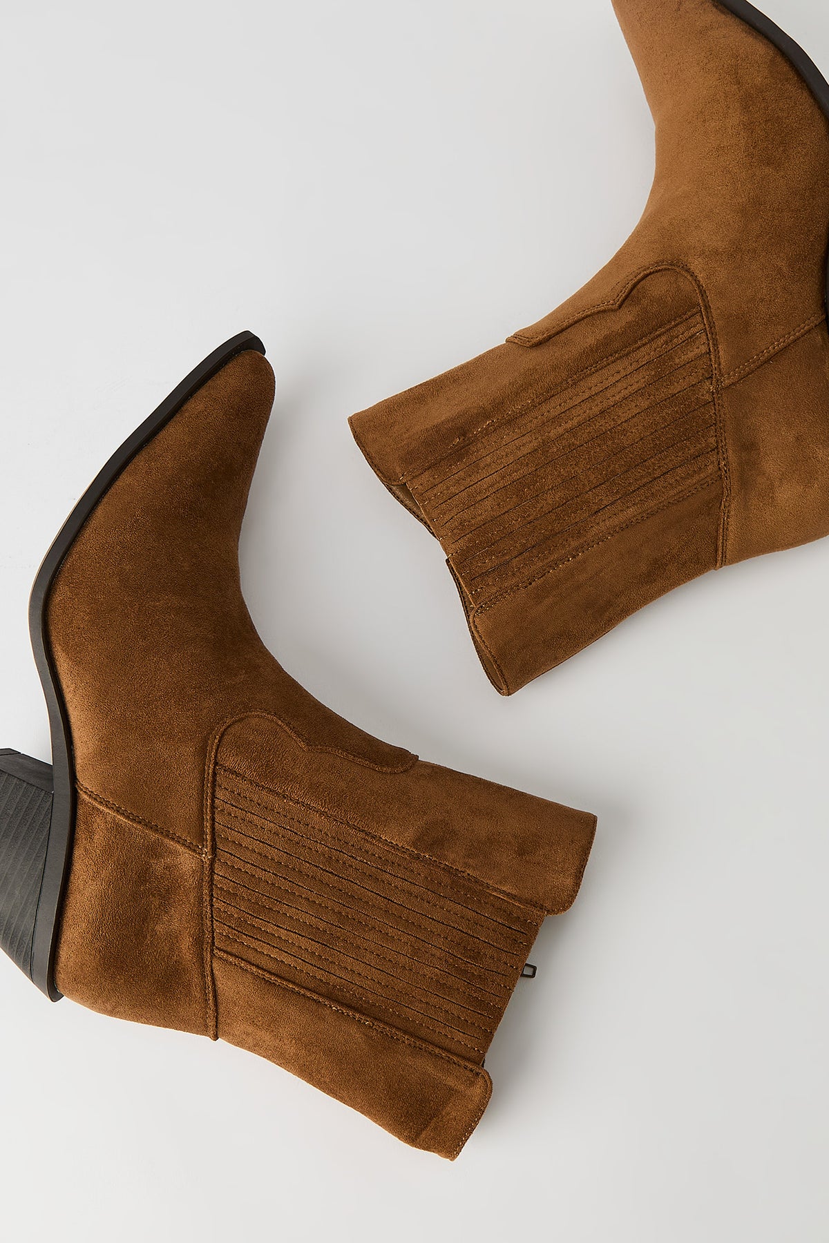 Vue alternative 3. Bottes Western à talons hauts