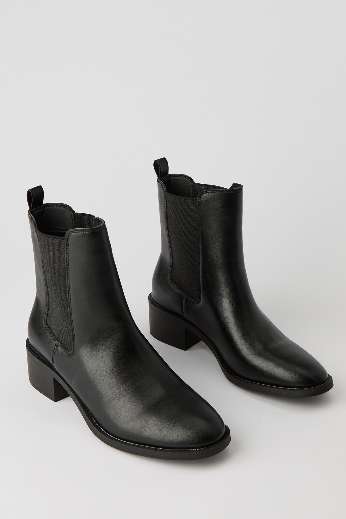 Alt View 2. Chelsea Boots - Black