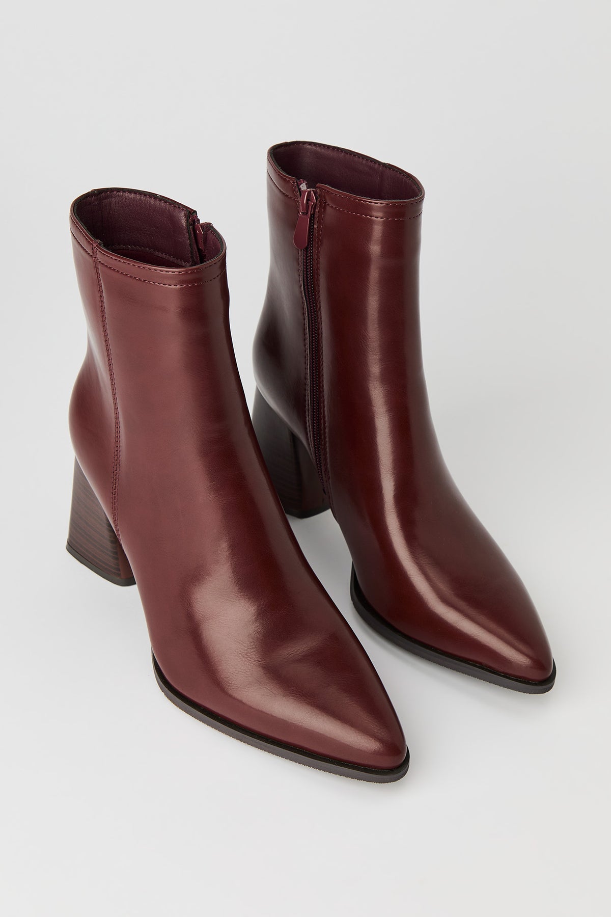 Alt View 3. Faux Leather Pointed Toe Block Heels - Burgundy