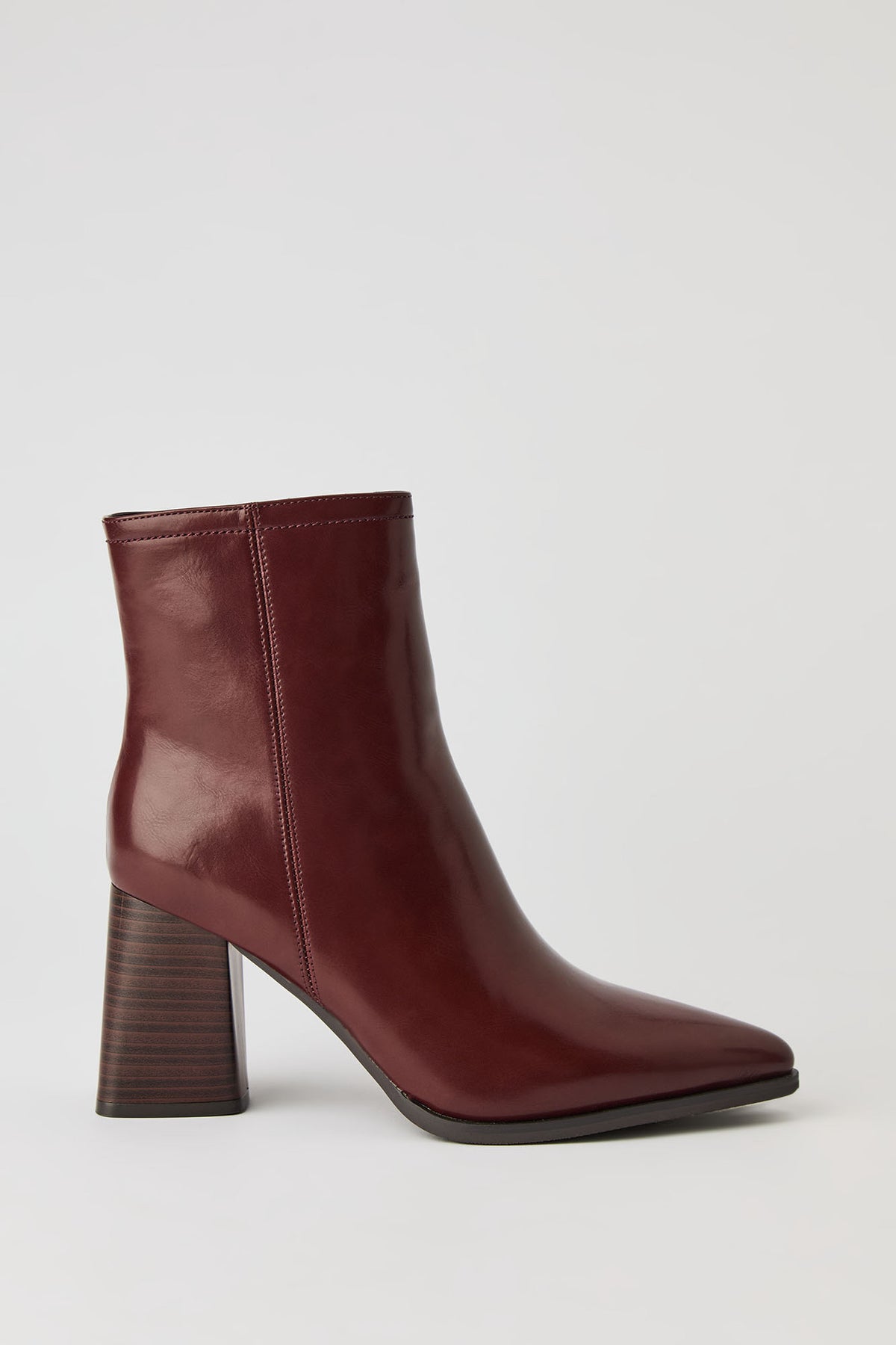 Alt View 2. Faux Leather Pointed Toe Block Heels - Burgundy