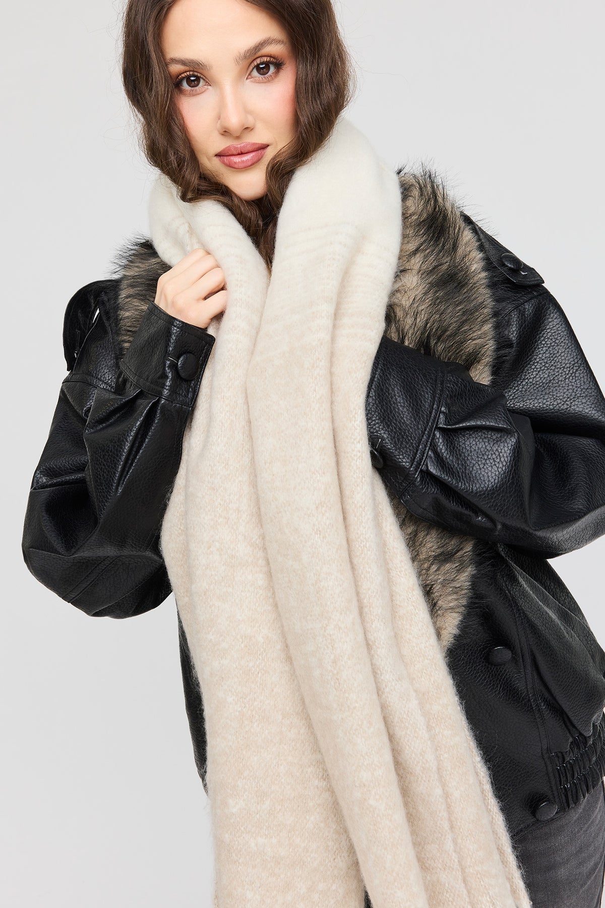Ombre Knit Scarf - Oatmeal
