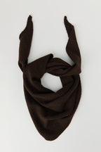 Écharpe triangulaire en tricot