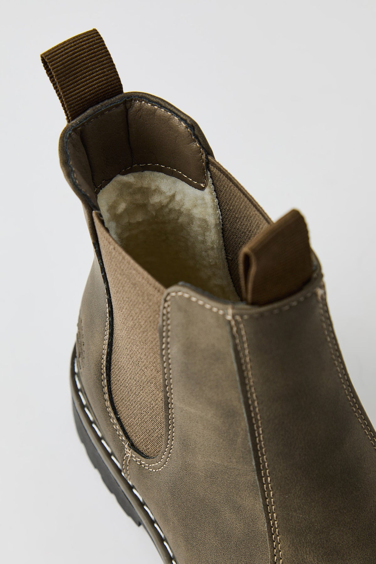 Vue alternative 3. Bottes Chelsea doublées de similifourrure