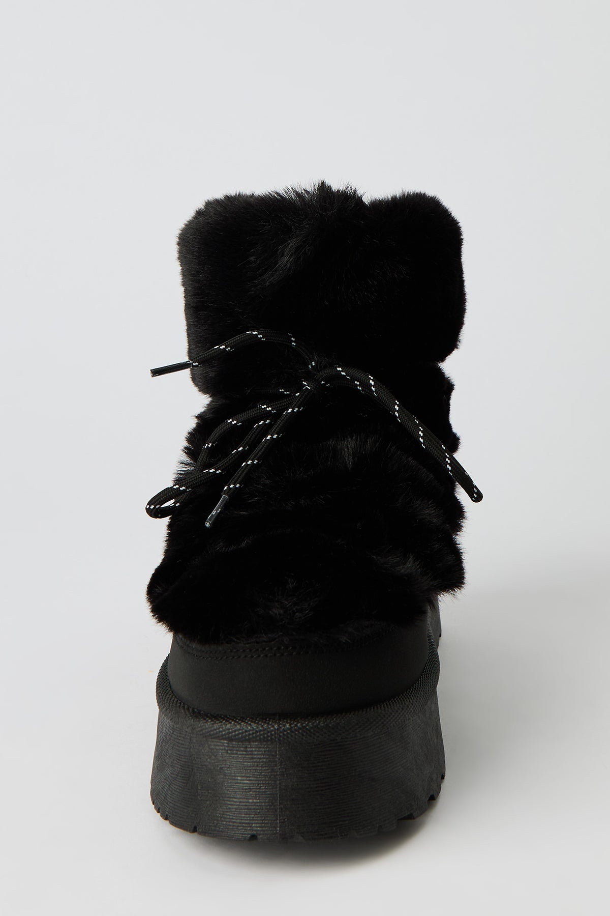 Vue alternative 4. Bottes en similifourrure