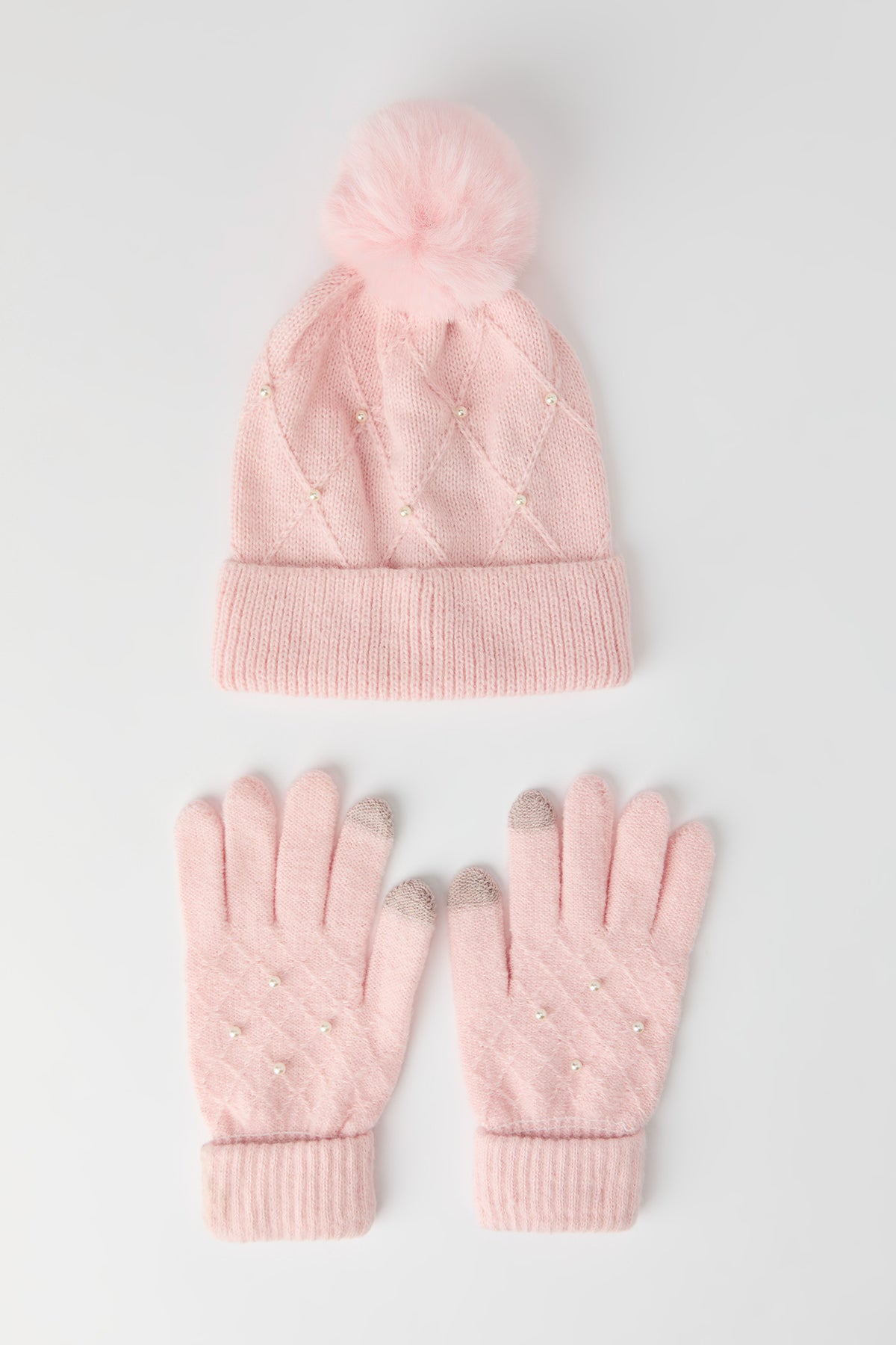 Ensemble avec tuque en tricot orné de similiperles et gants