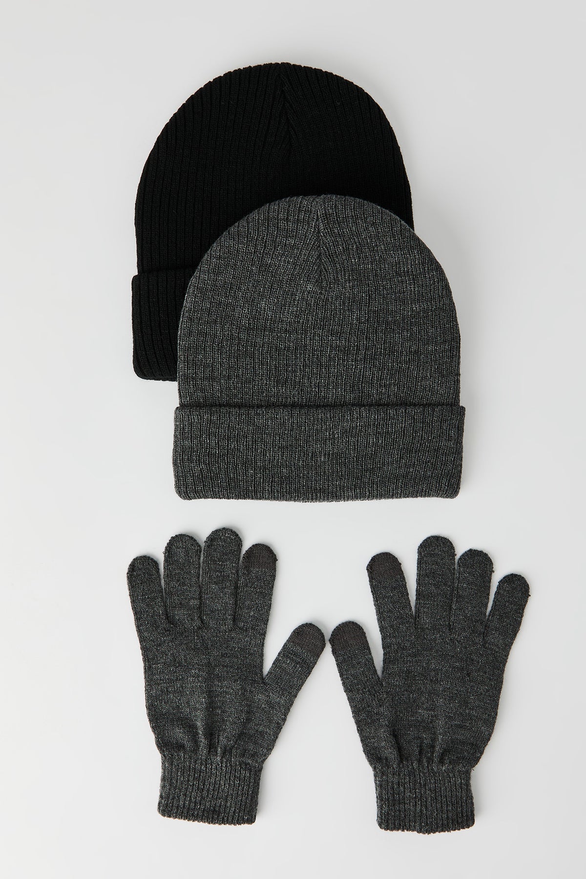 Ensemble avec tuque en tricot côtelé et gants