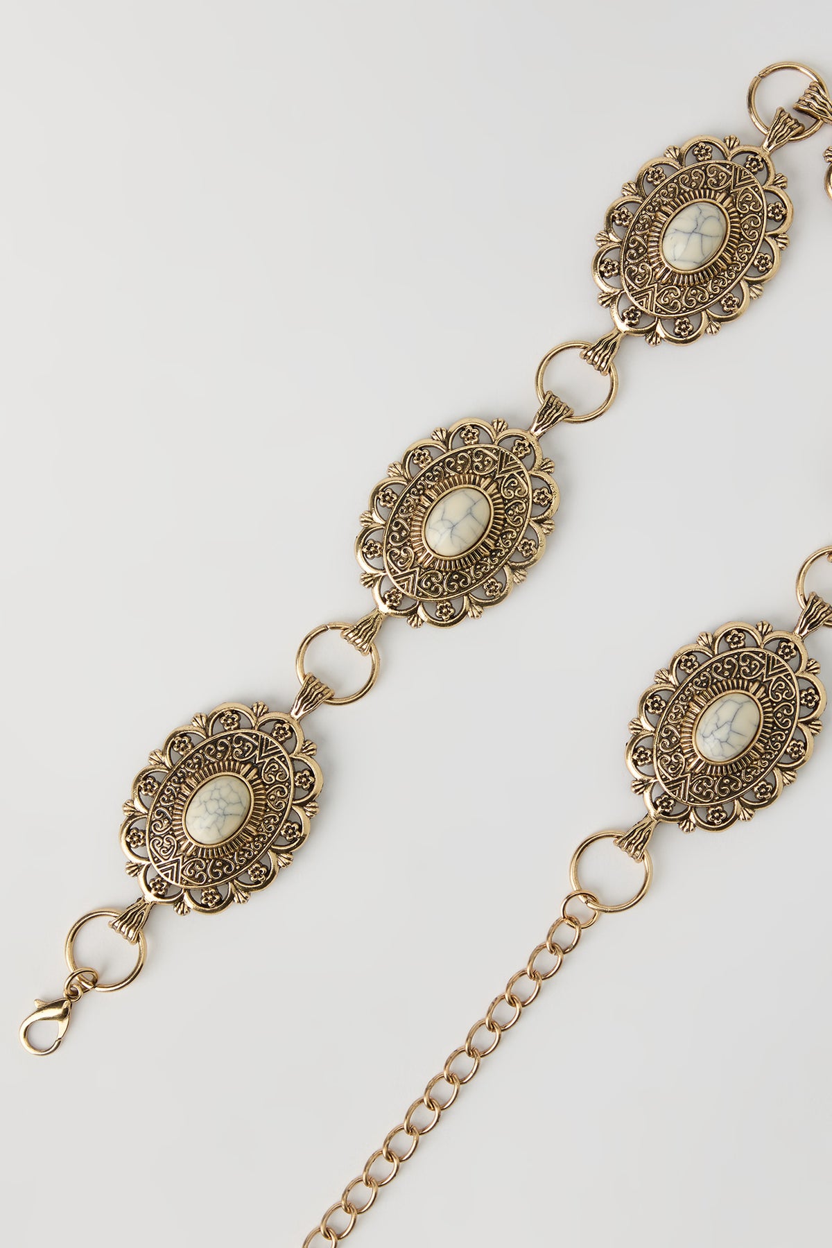 Alt View 2. Medallion Chain Belt - Gold