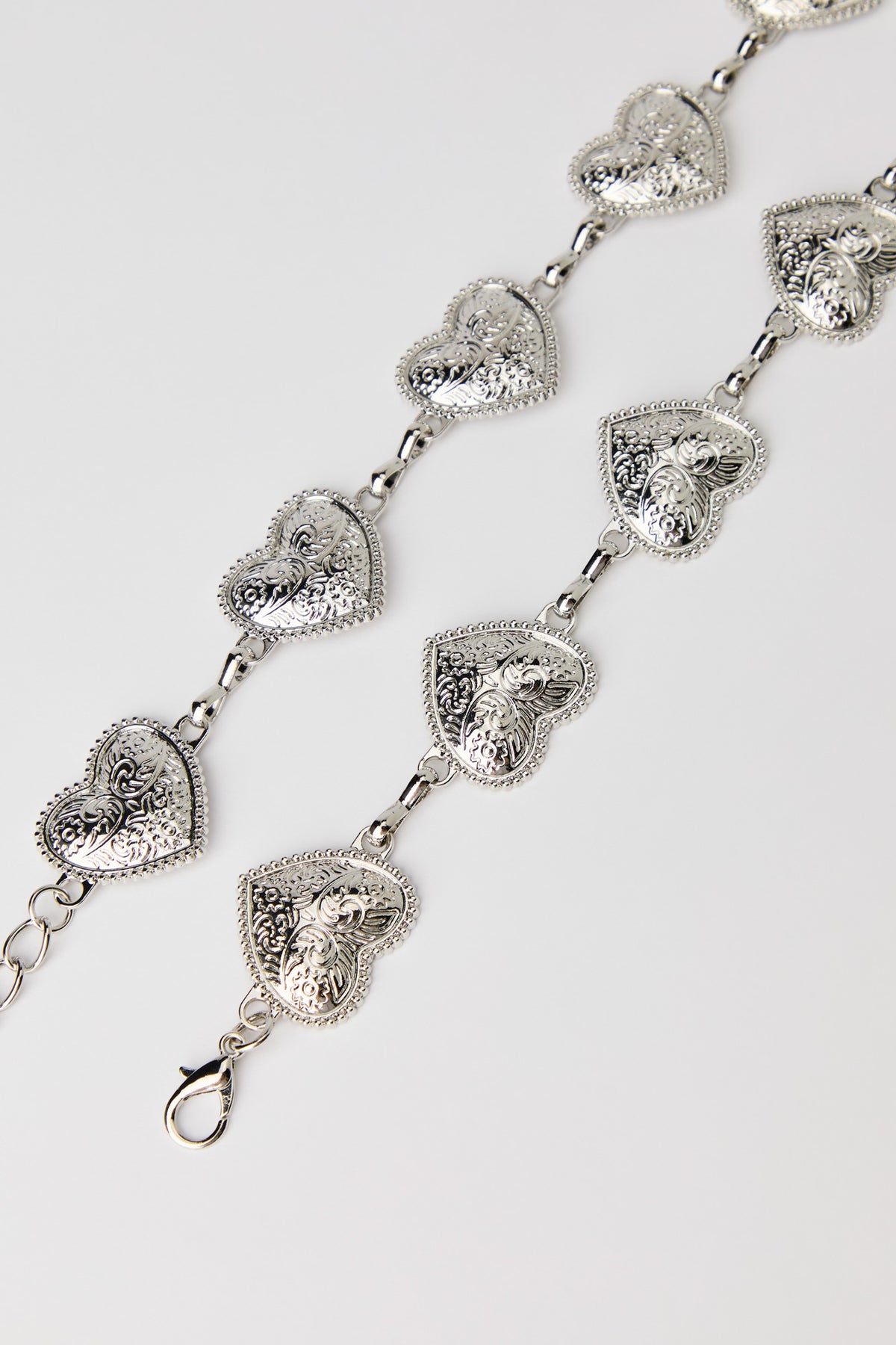 Alt View 2. Heart Chain Belt - Silver