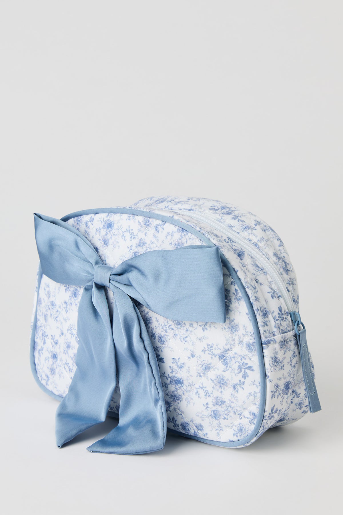Alt View 2. 3D Bow Makeup Bag - Light Blue