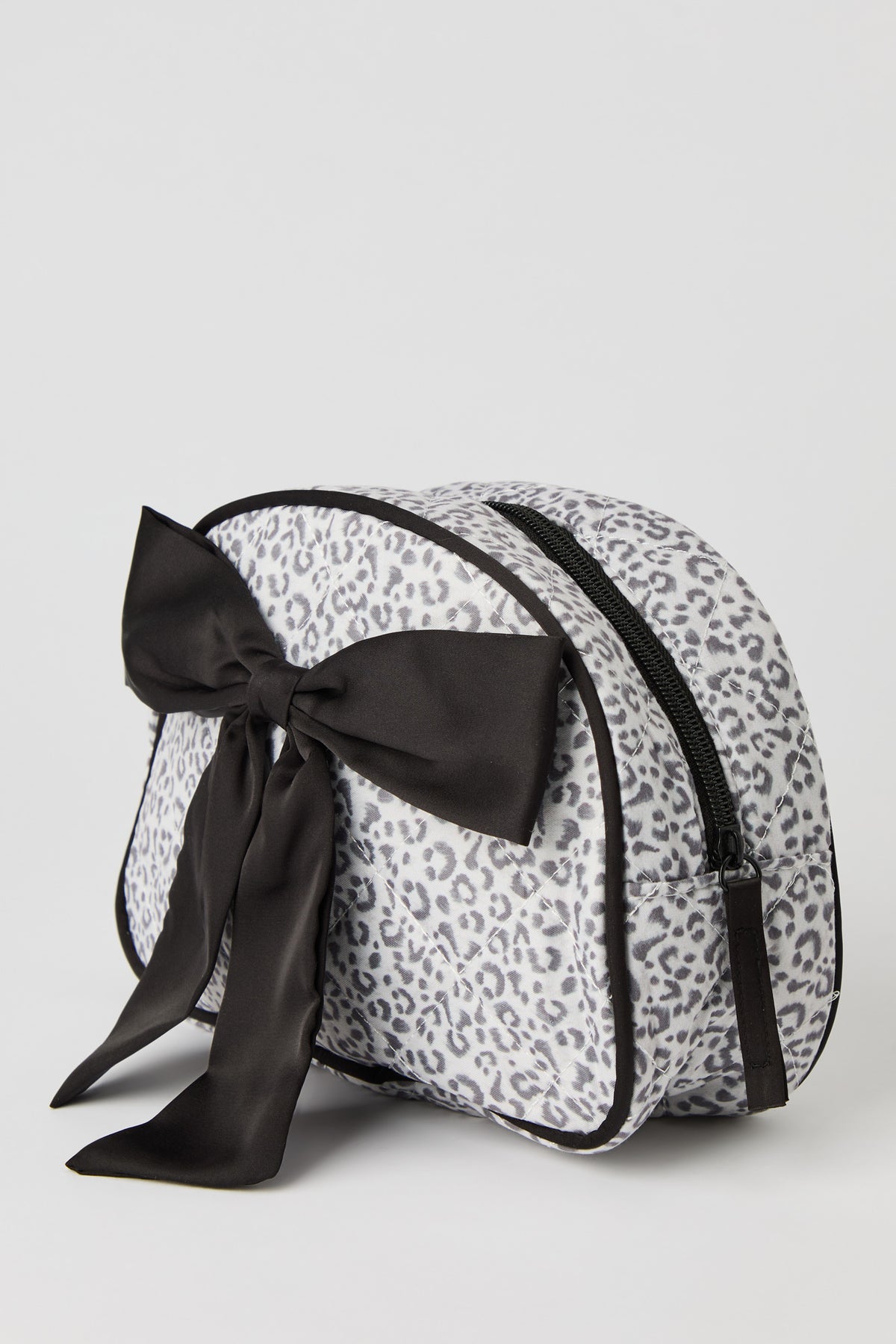 Alt View 2. 3D Bow Makeup Bag - Leopard