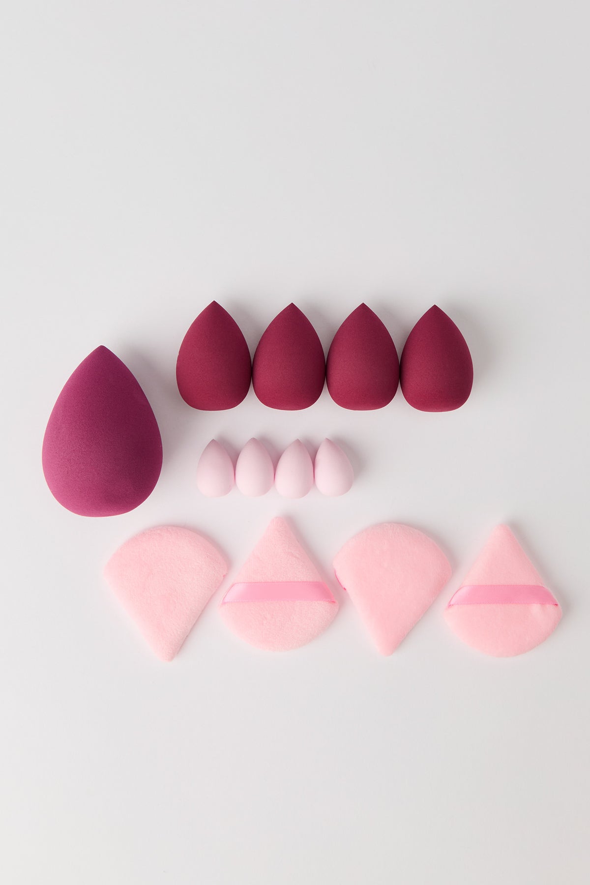 Vue alternative 2. Trousse de maquillage et ensemble d'éponges (Lot de 14)