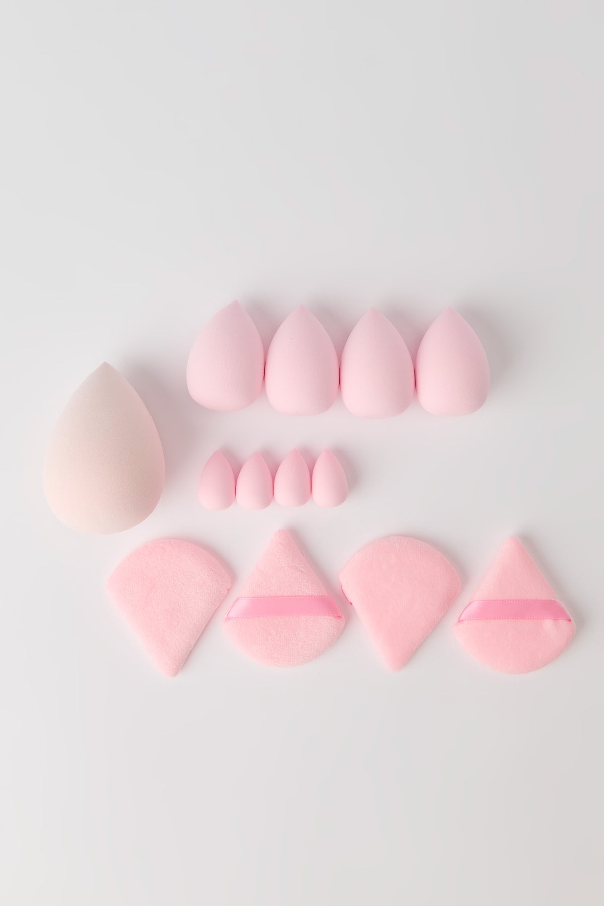 Vue alternative 2. Trousse de maquillage et ensemble d'éponges (Lot de 14)