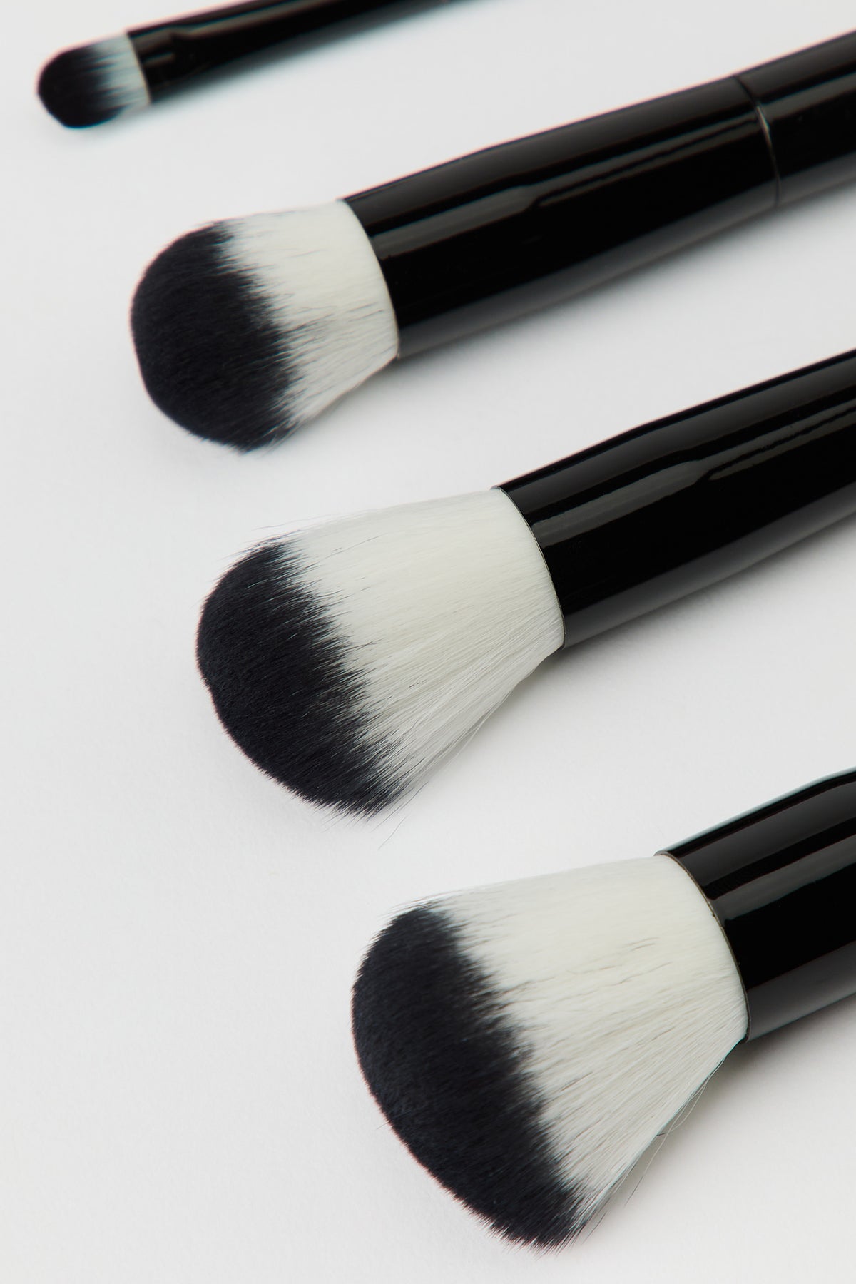 Alt View 3. Makeup Brush & Sponge Set - Black