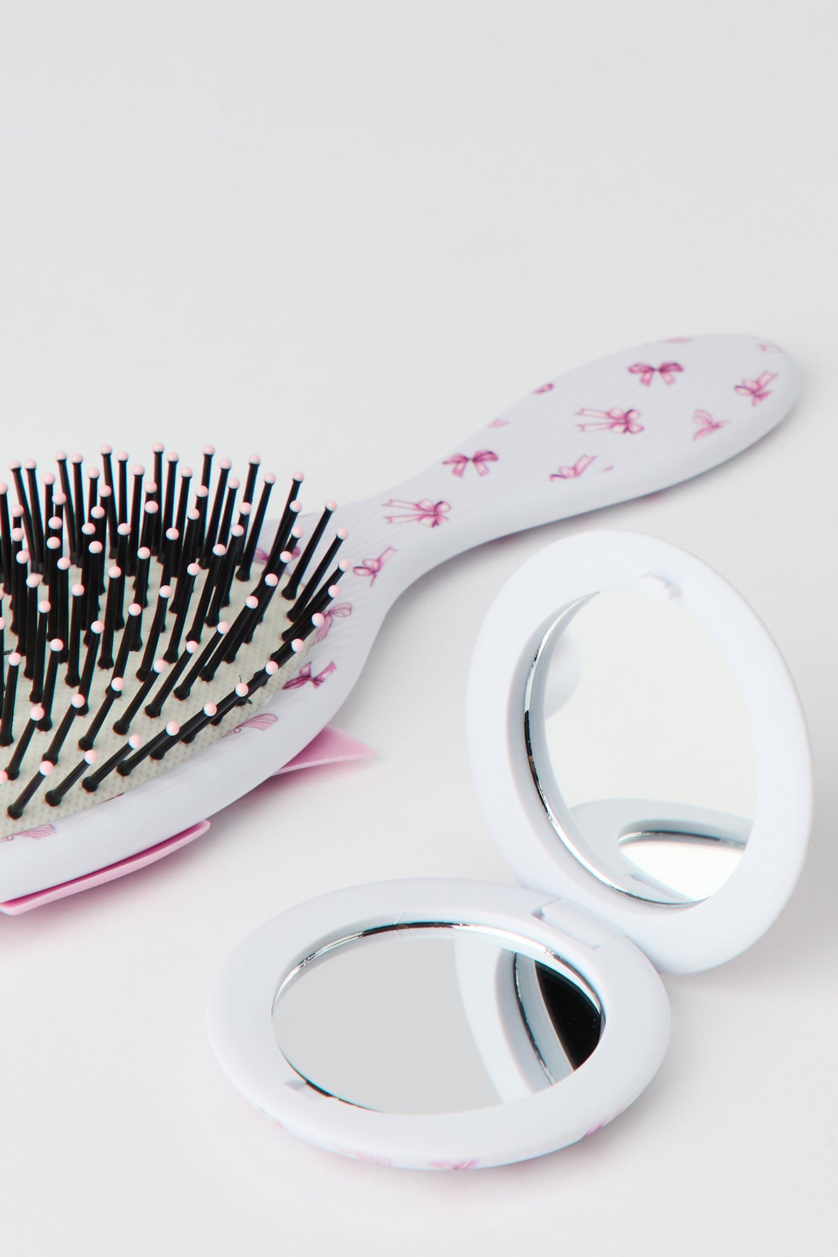 Alt View 2. Hair Brush & Compact Mirror Set - Pink