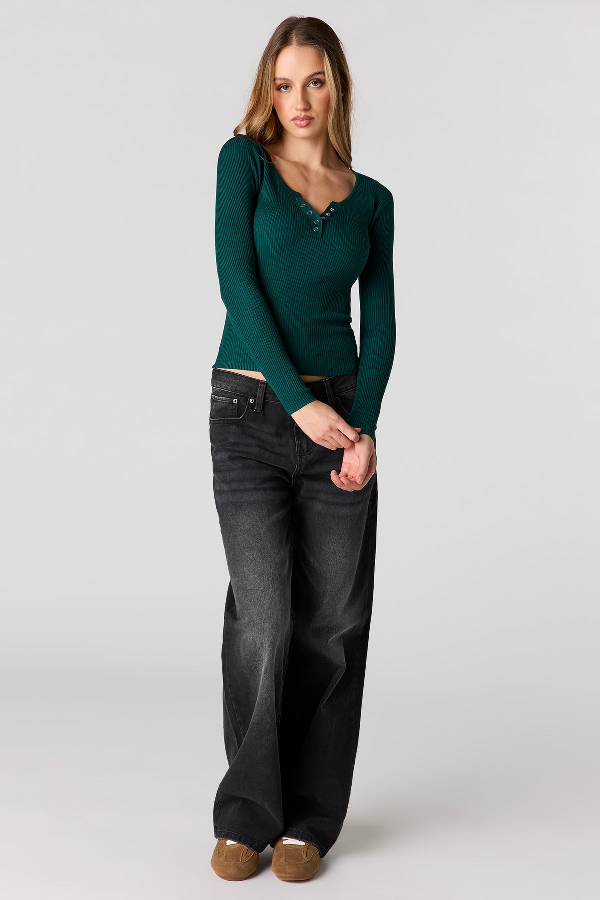Alt View 3. Ribbed Long Sleeve Henley Top - Green