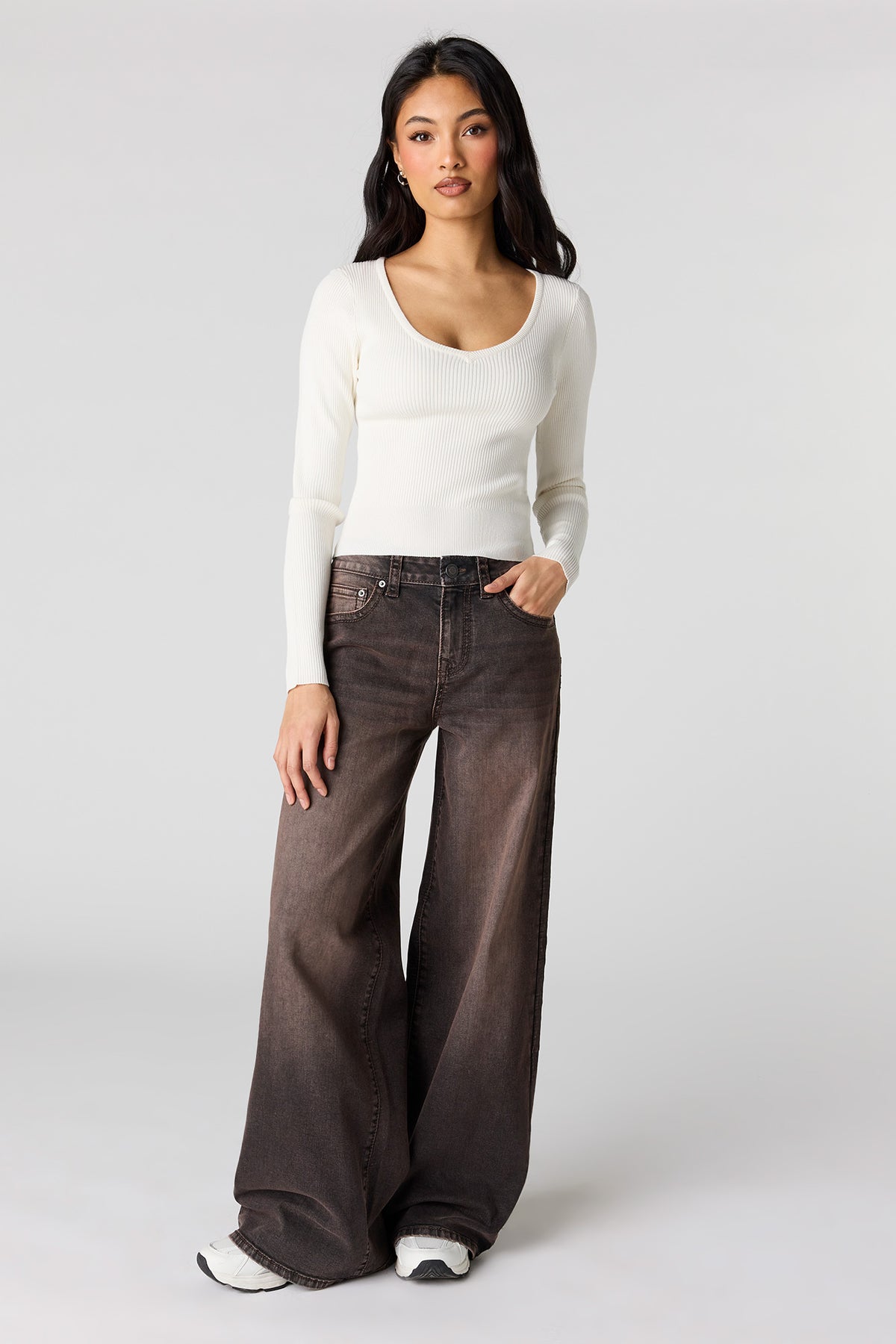 Alt View 3. Ribbed V-Neck Sweater - White
