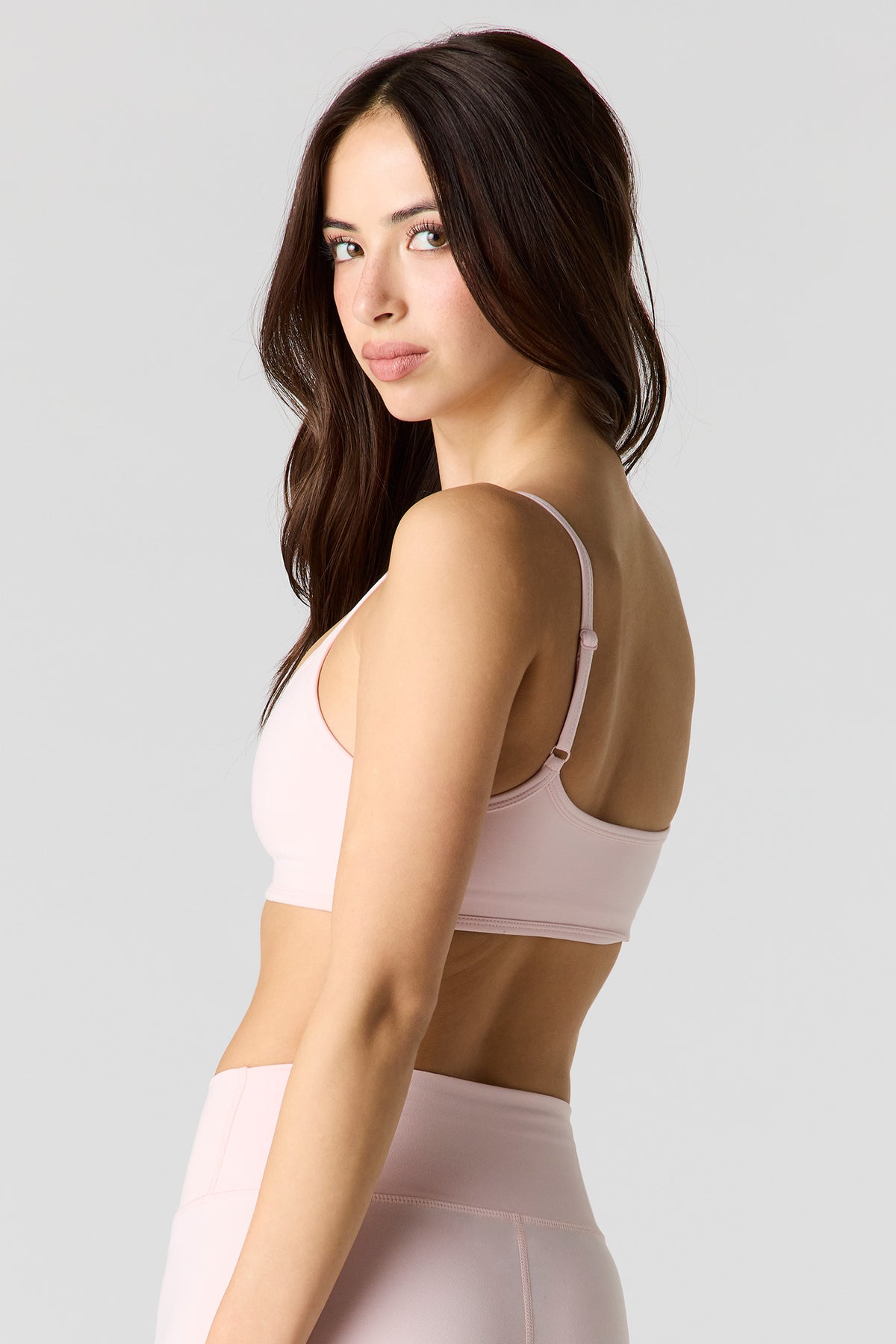 Alt View 2. U/A Scoop Neck Bra - Pink