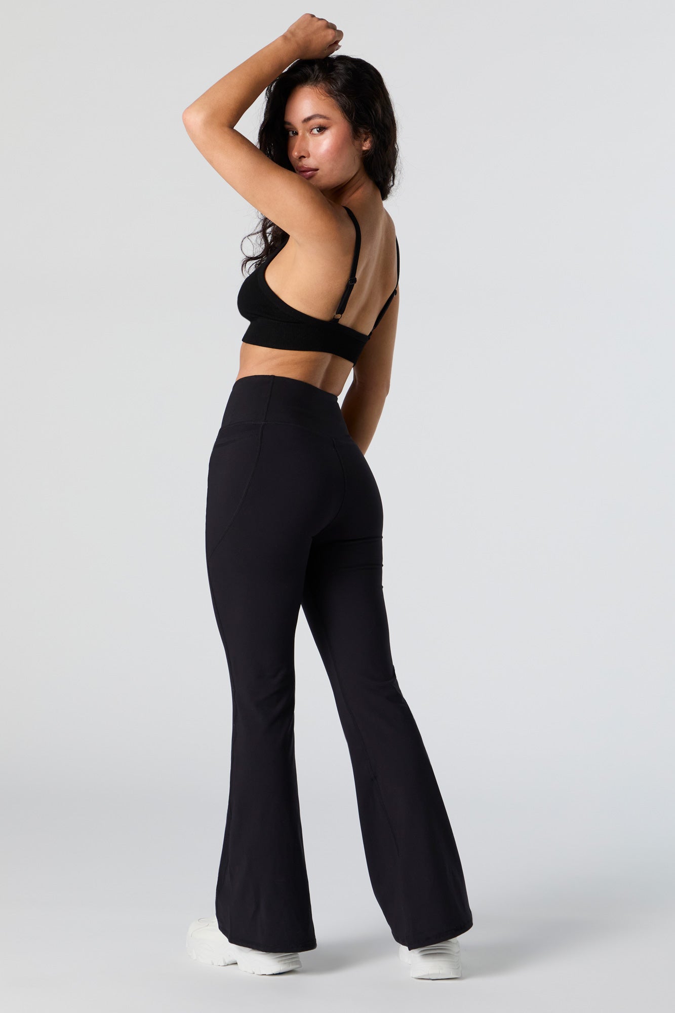 Pantalon évasé Active à taille en V