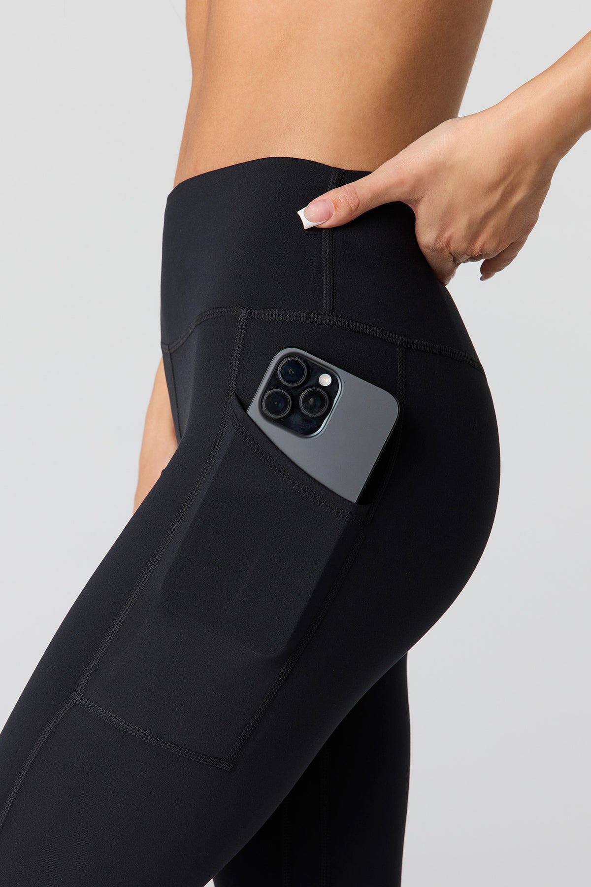Alt View 4. Active High Density Side Pocket Legging - Black