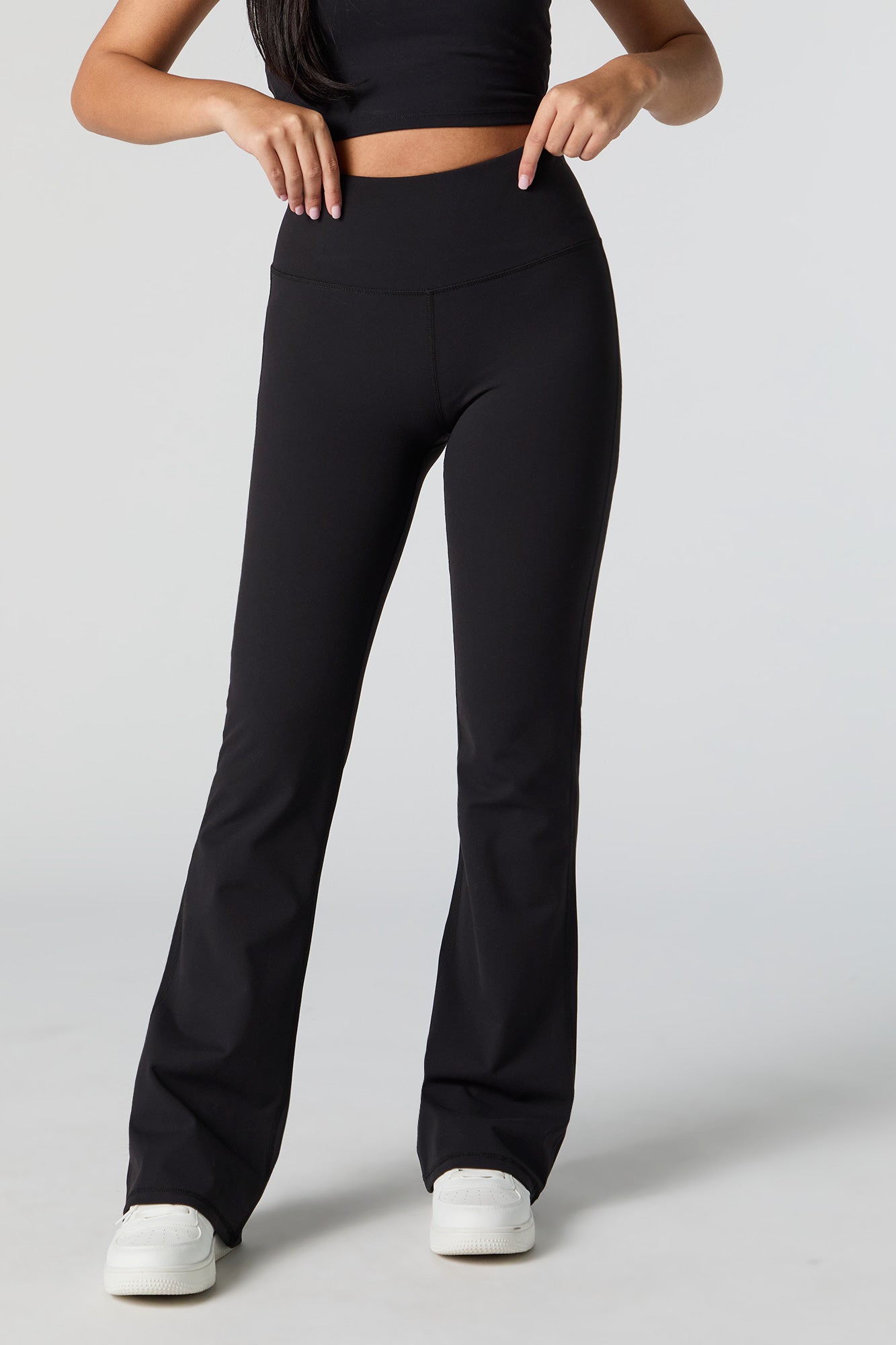 Pantalon Active à jambe évasée et taille haute