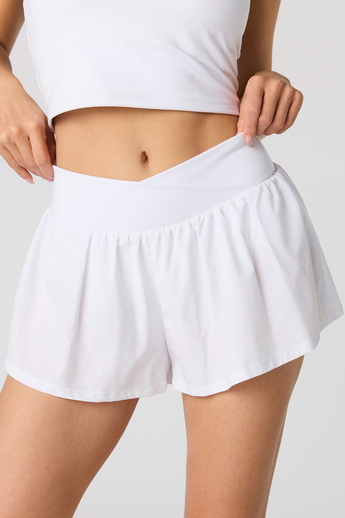 Alt View 4. Sommer Ray Active High Density Flowy Short - White