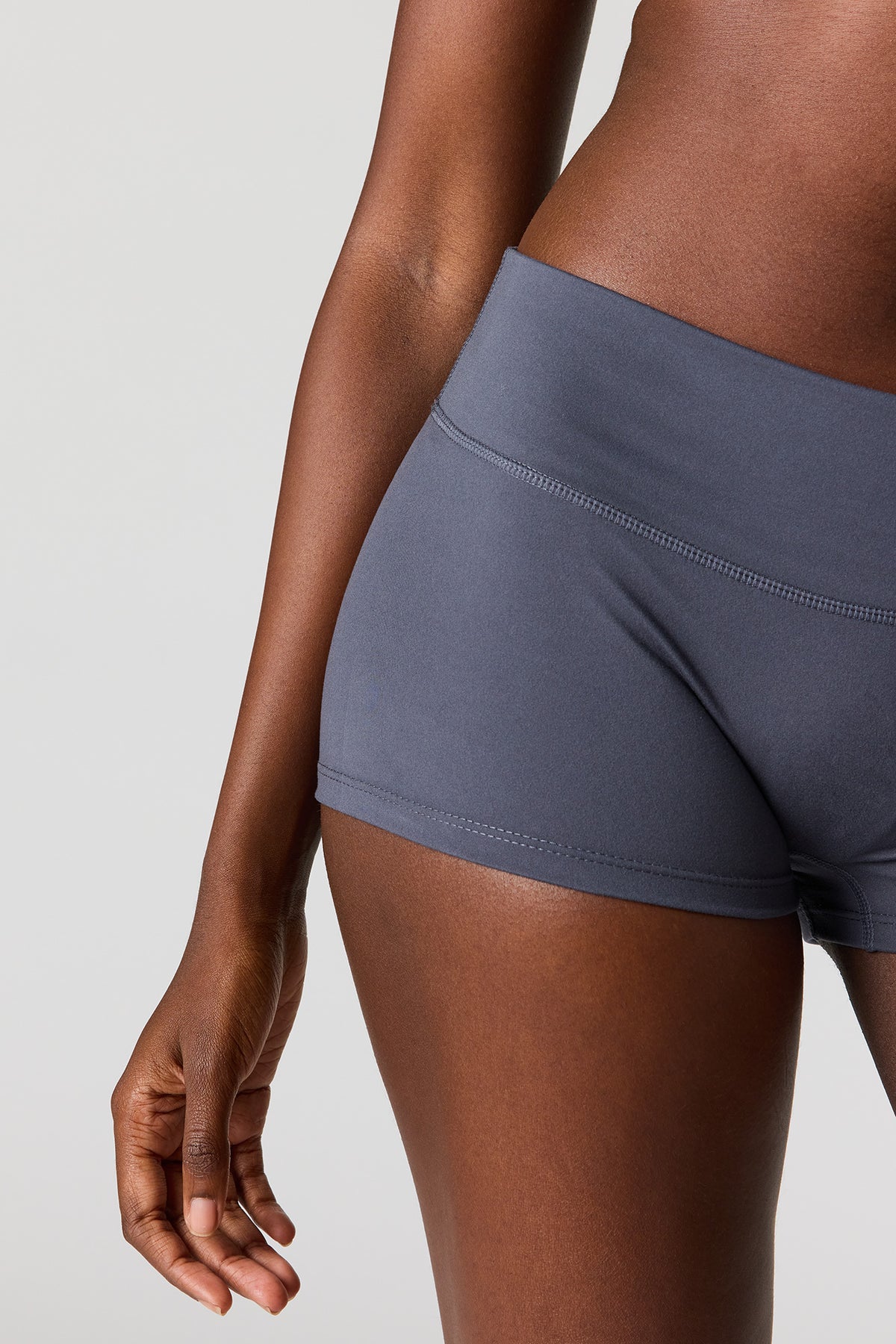 Vue alternative 12. Short de cycliste U/A 1,5 po