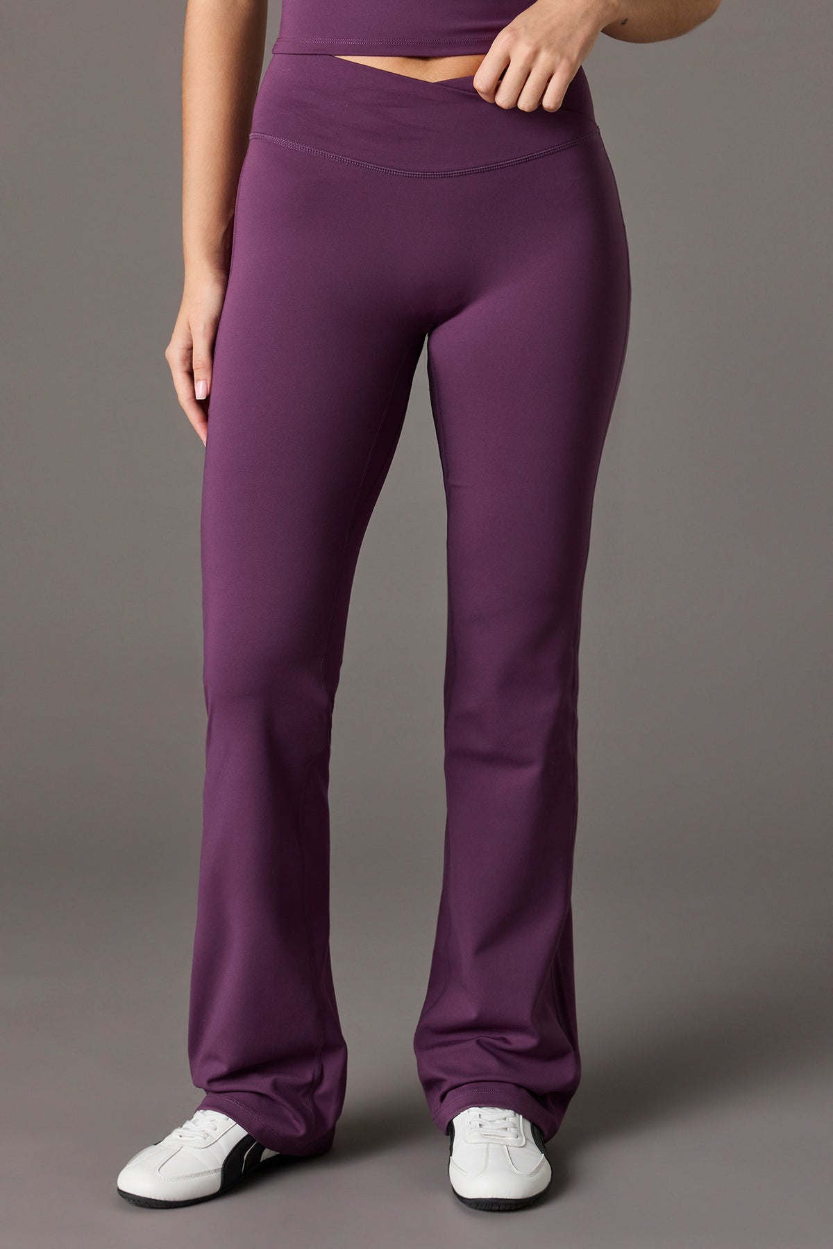 Vue alternative 2. Legging à jambe évasée Active haute densité à imprimé Playboy