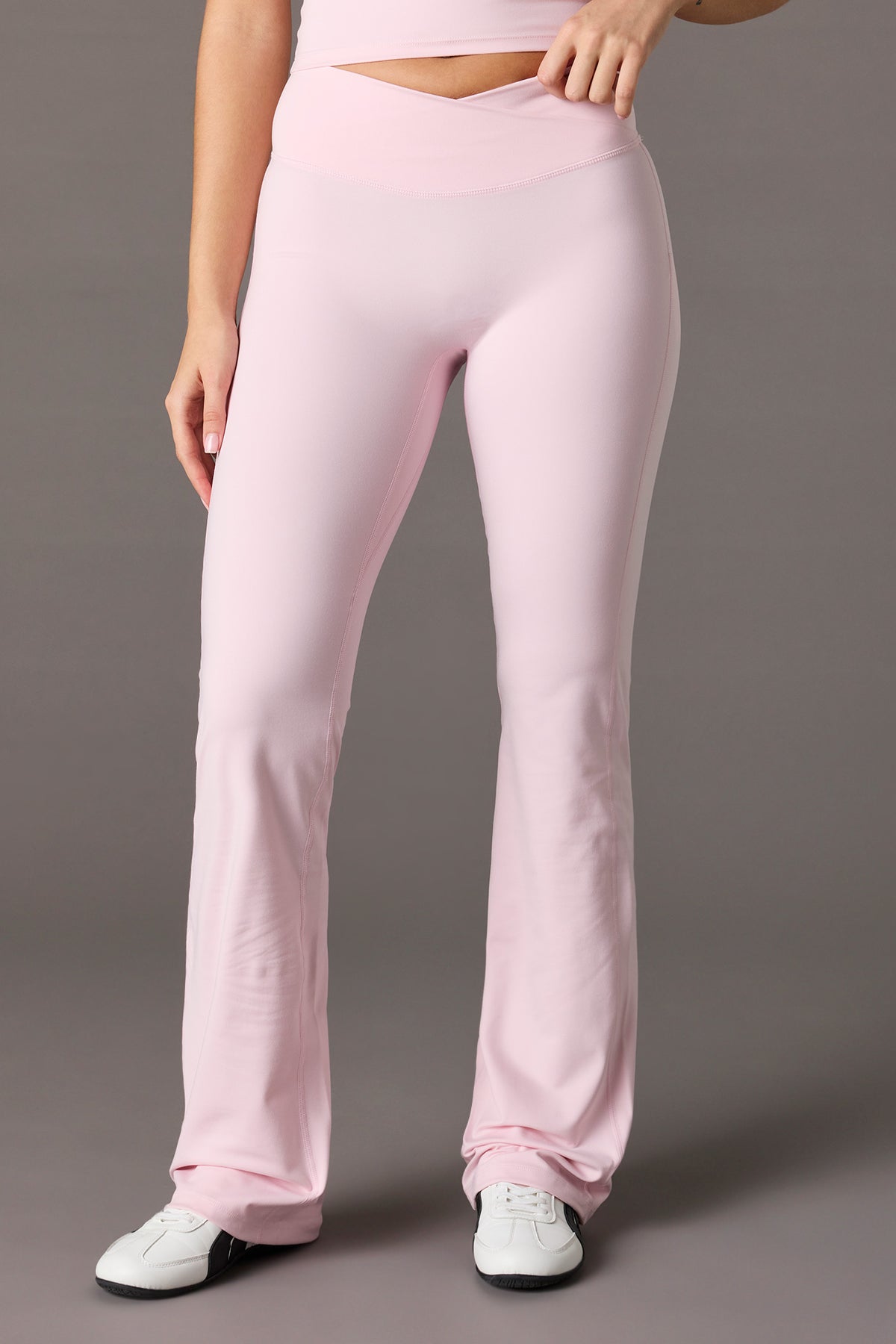 Vue alternative 2. Legging à jambe évasée Active haute densité à imprimé Playboy
