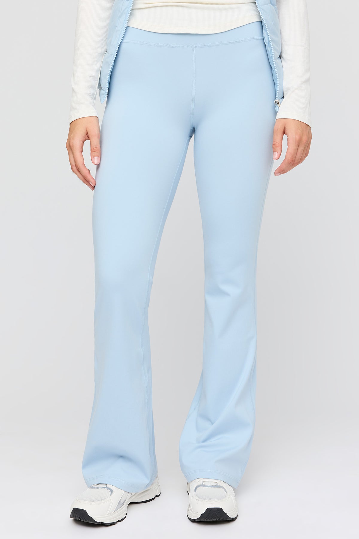 Alt View 2. Sommer Ray UltraSculpt Flare Legging - Blue