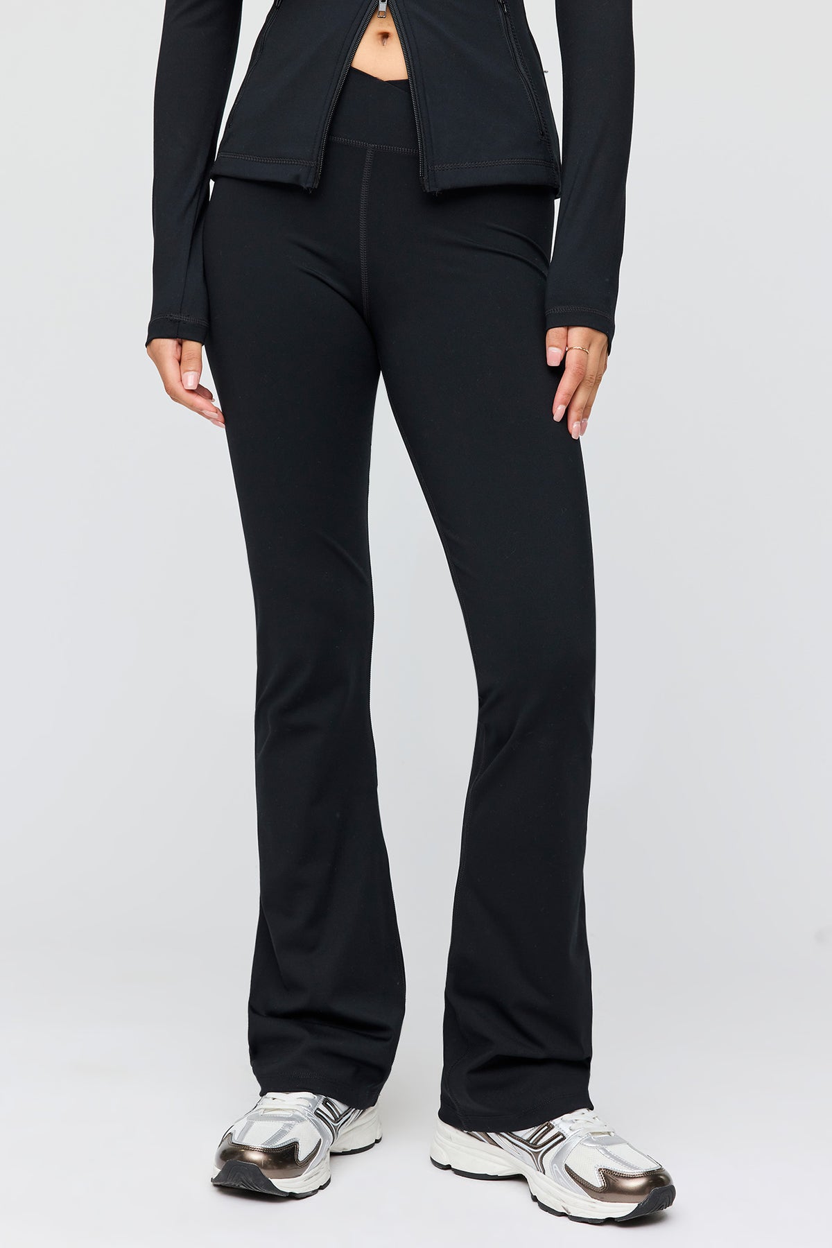 Alt View 2. Sommer Ray UltraSculpt Flare Legging - Black