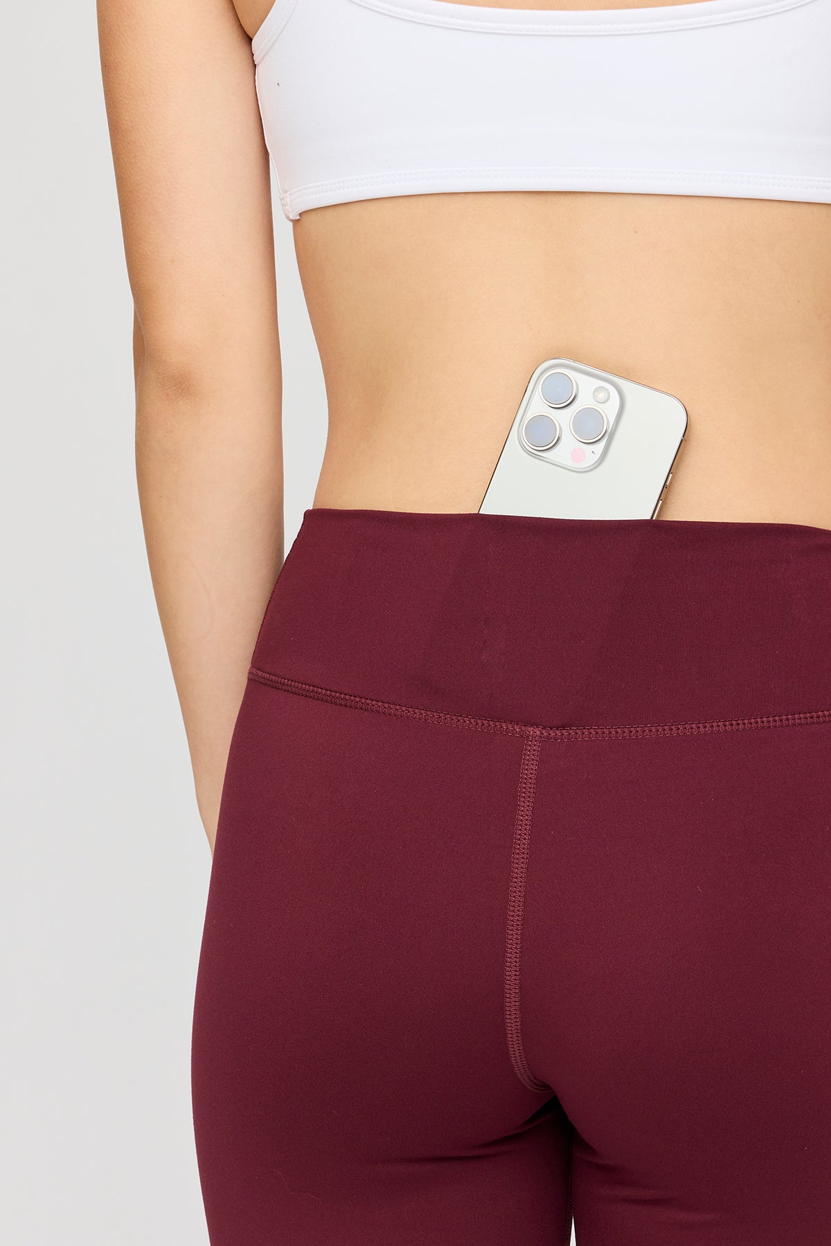 Vue alternative 4. Legging U/A à jambe évasée